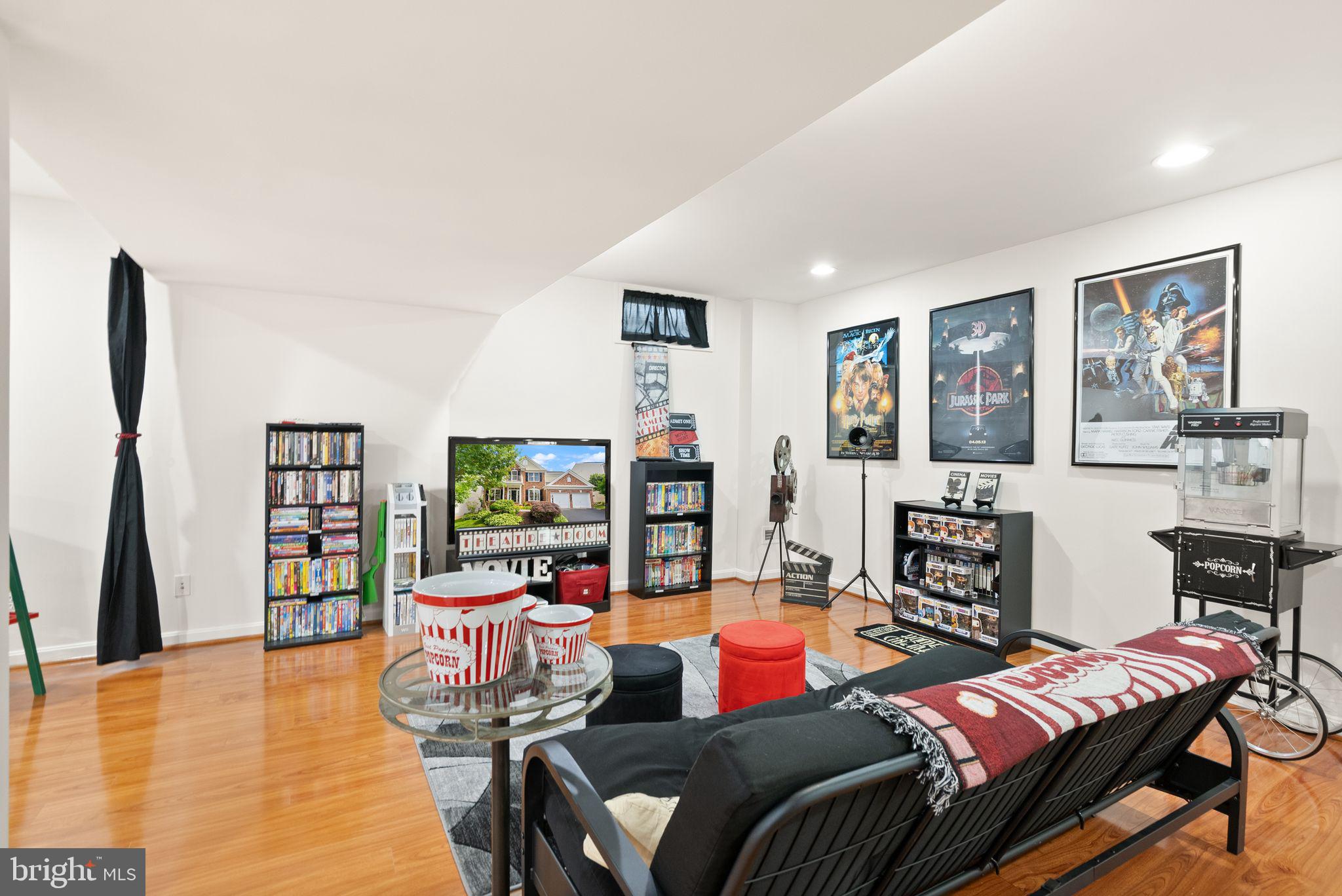 LAUREL HILL LANDBAY - Residential