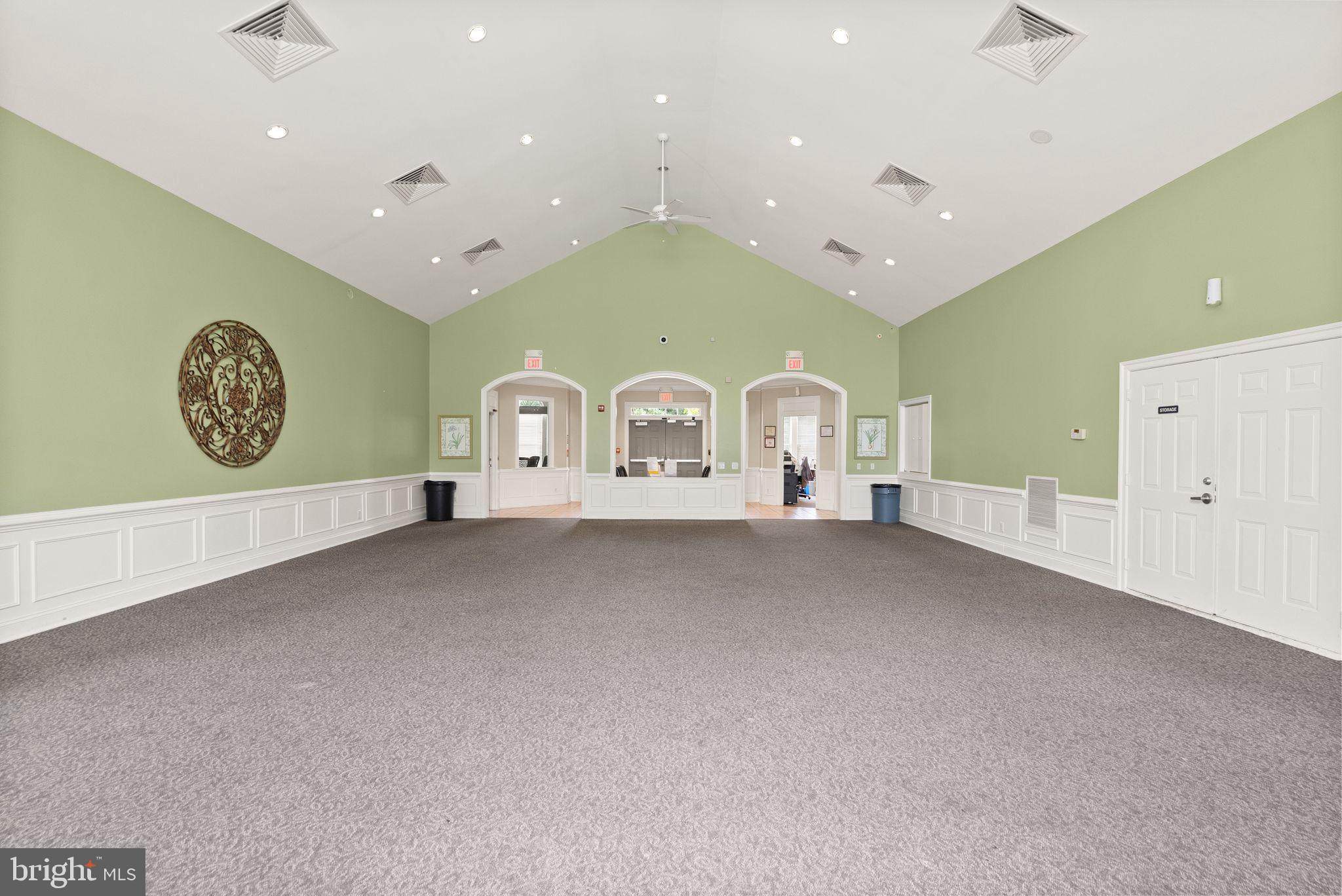LAUREL HILL LANDBAY - Residential