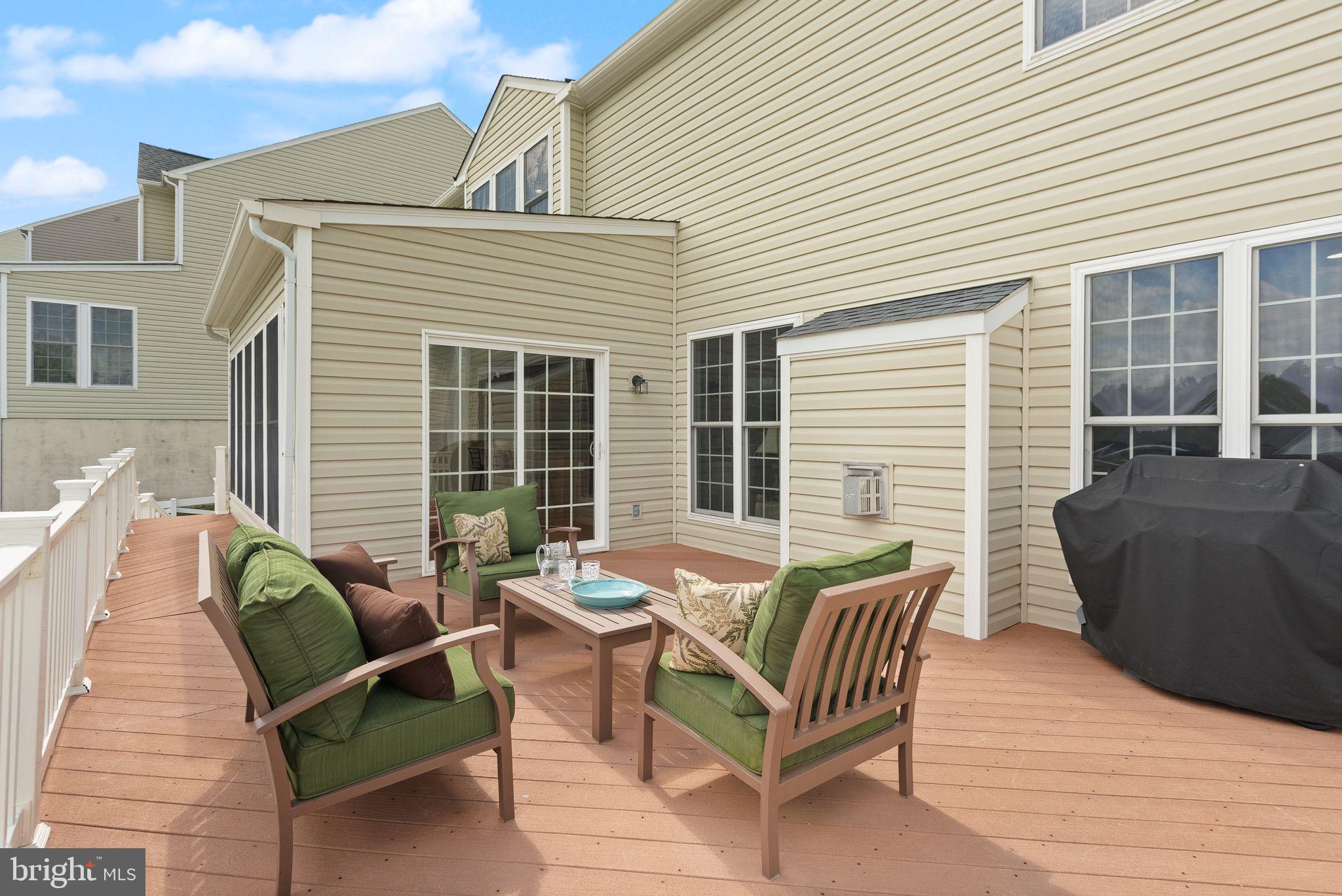 LAUREL HILL LANDBAY - Residential