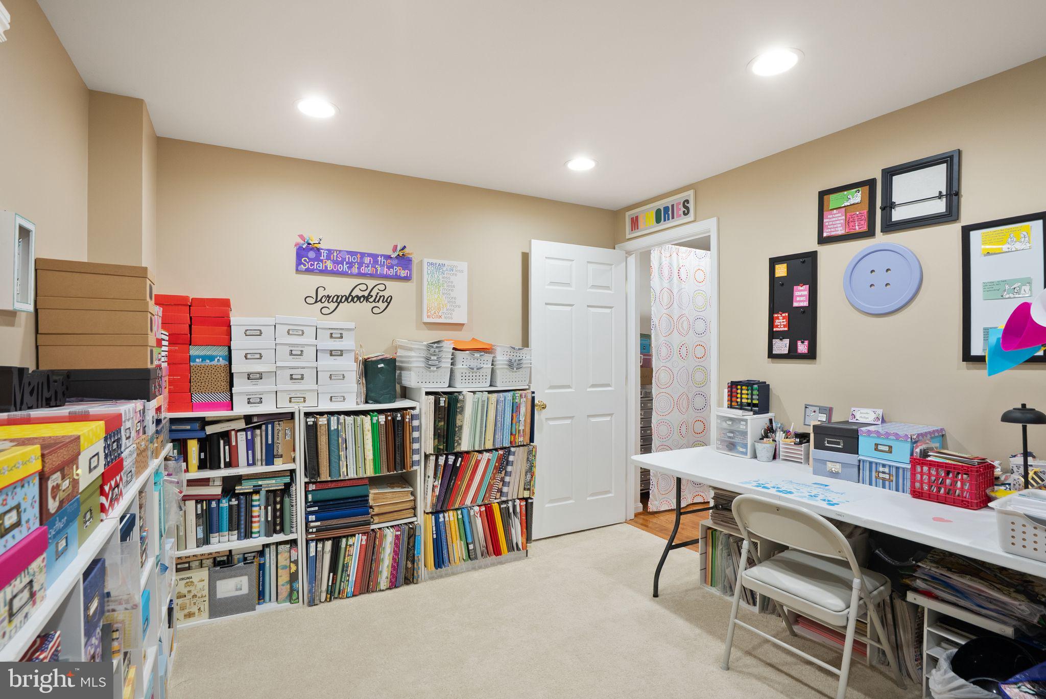 LAUREL HILL LANDBAY - Residential