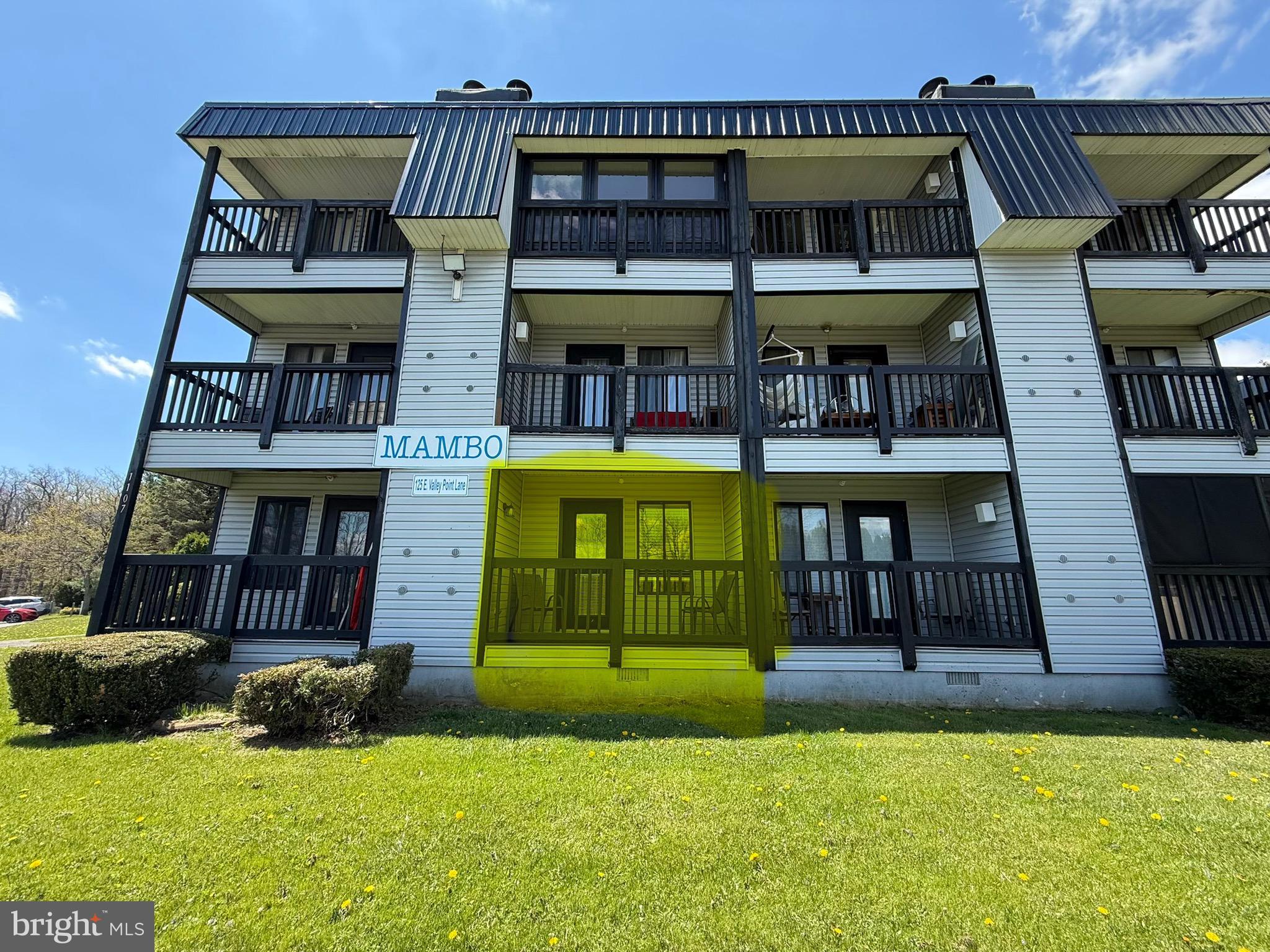 1 Bedroom 1 Bathroom with Built in Bunk. Beautifully renovated first floor condo in the Allegheny Mountains at Blue Knob All Seasons Resort has everything you need. Fully furnished. 2022 New kitchen cabinets countertops, windows, sliding door, flooring, fireplace, stainless appliances washer/dryer combo and so much more. this condo is a wonderful place to be anytime of the year. Walking distance to indoor pool/hot tub, outdoor pool and The Club House Bar & Grille. Blue Knob is the 2nd highest mountain and highest skiable mountain in Pennsylvania! In addition to an array of winter activities, Blue Knob also has a full-service all seasons Conference Center for weddings and events, they also offer golf, swimming and multitude of trails for hiking, running, and mountain biking. Visit Blue Knobs Website to see all the fun events that are happening at Blue Knob. $258.00/ Mo HOA fee includes: pools, hot tub and gym area, tennis and pickle ball courts, building, property maintenance & garbage. *Additional fees apply for conference center, Golf and Skiing