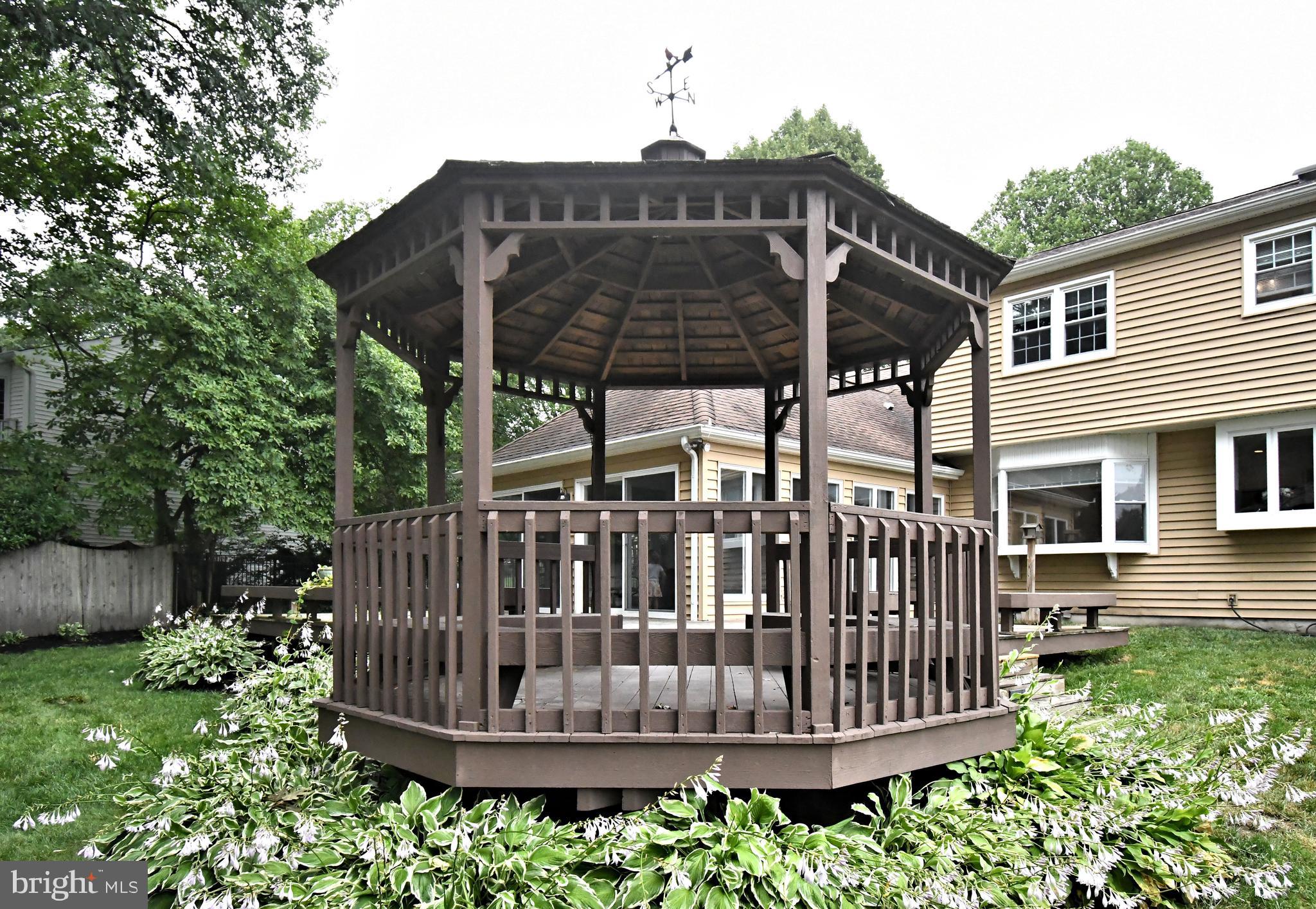 YARDLEY HUNT - Residential