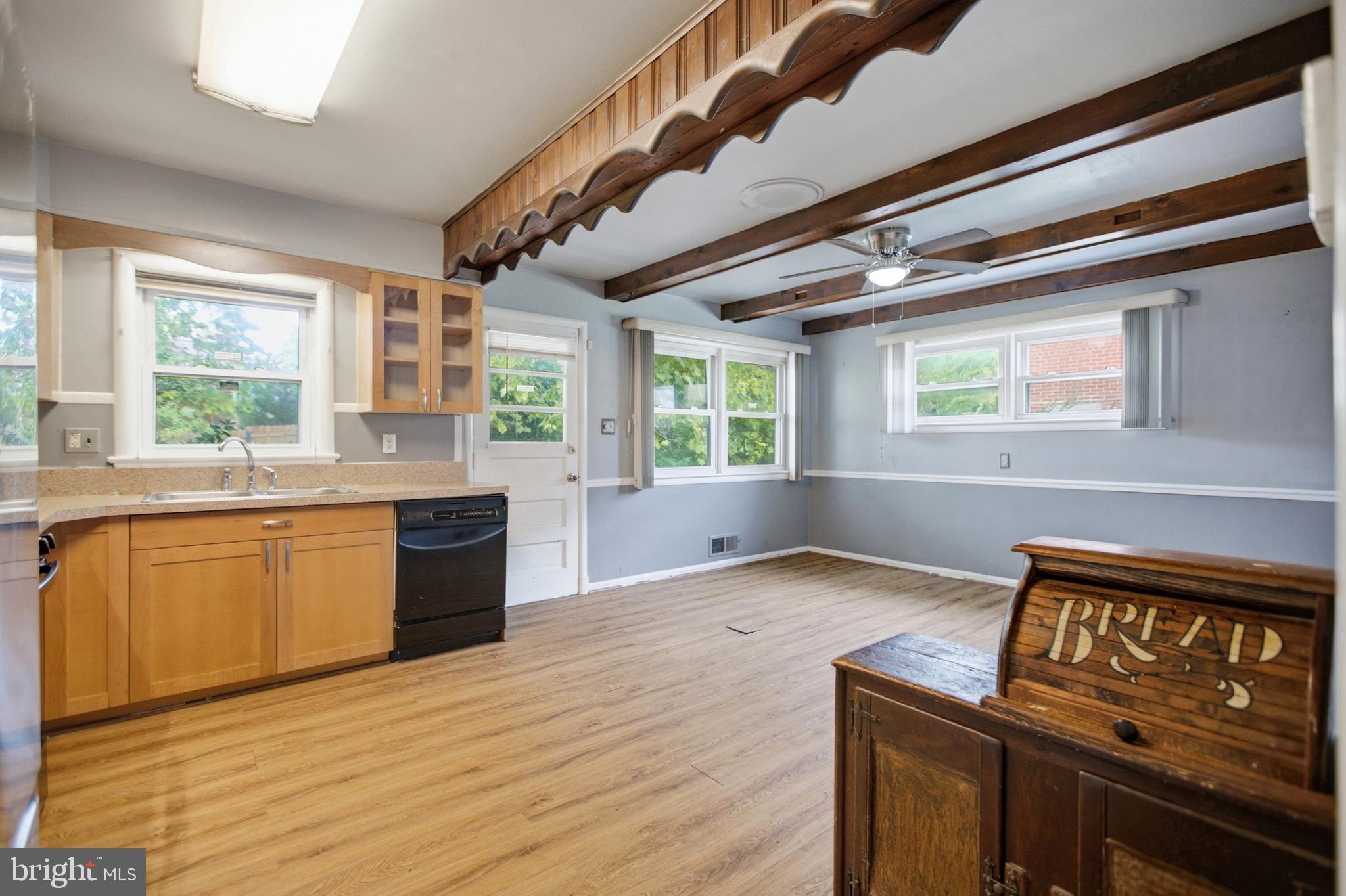 RAY PARK ESTATES - Residential