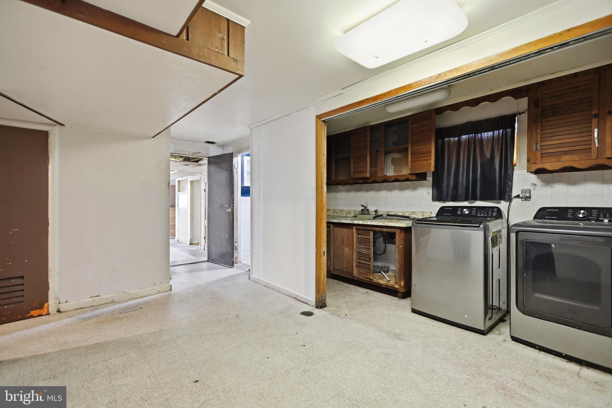 RAY PARK ESTATES - Residential