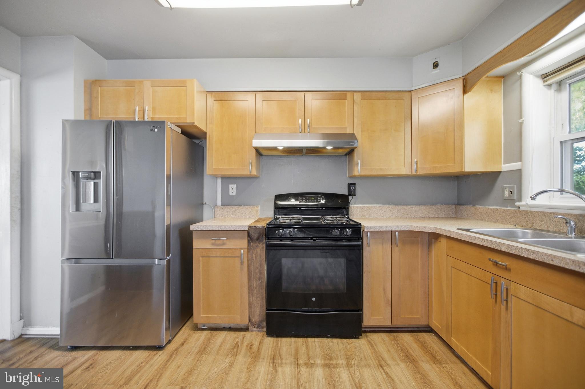 RAY PARK ESTATES - Residential