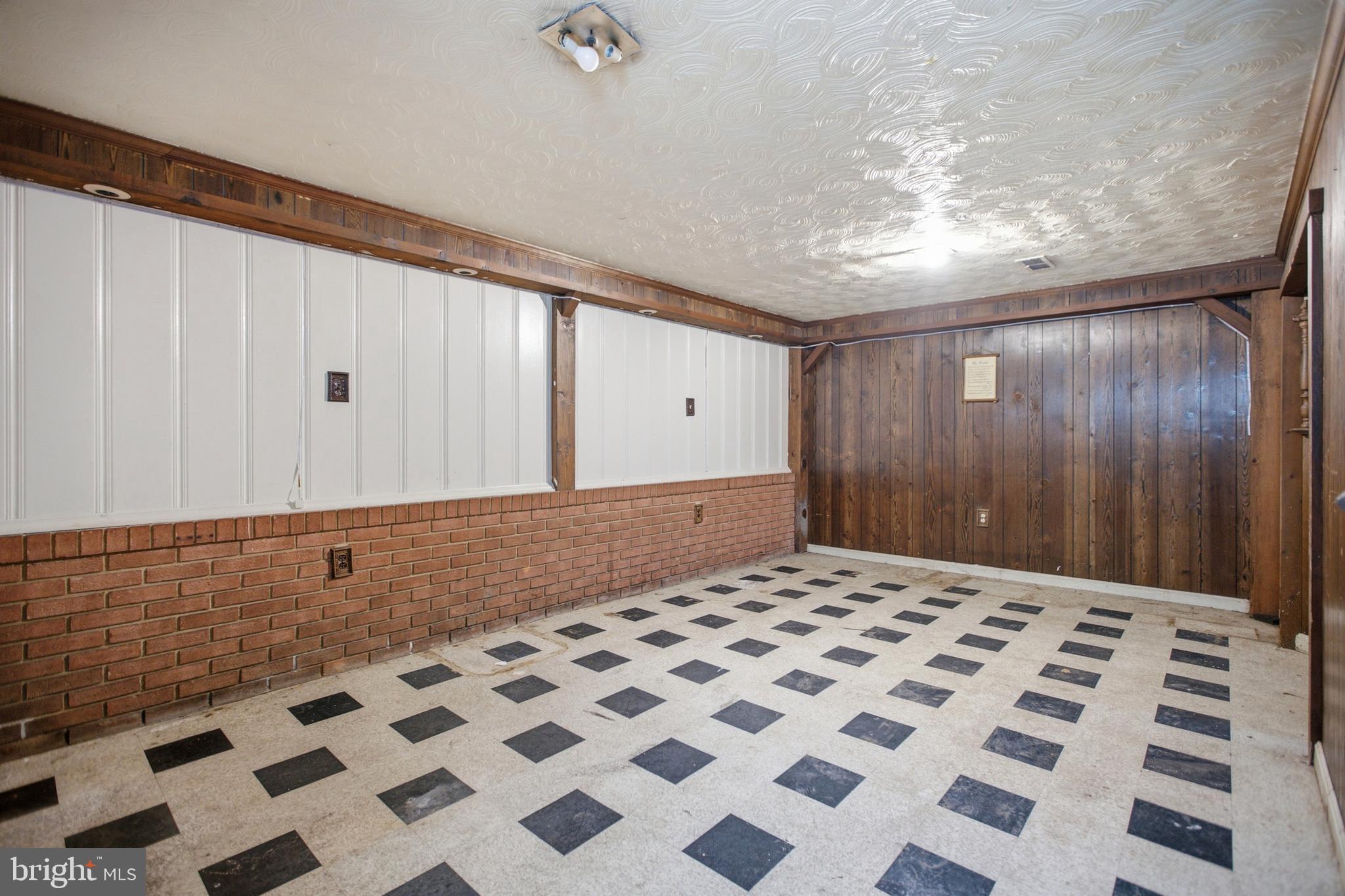 RAY PARK ESTATES - Residential
