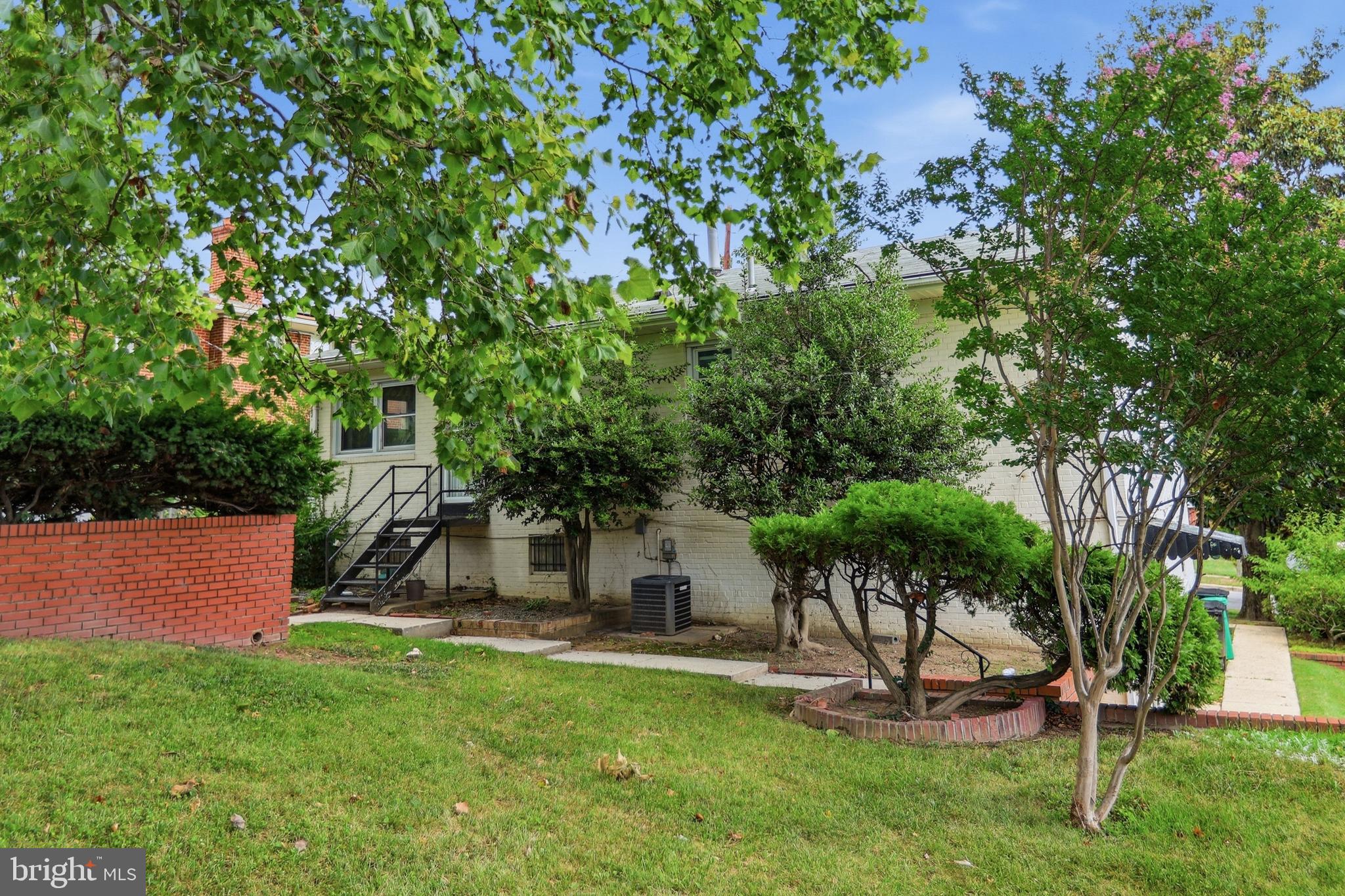 RAY PARK ESTATES - Residential