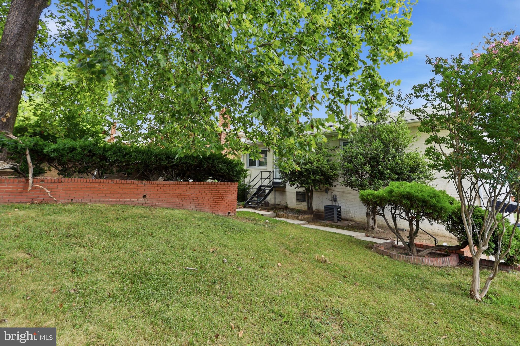 RAY PARK ESTATES - Residential