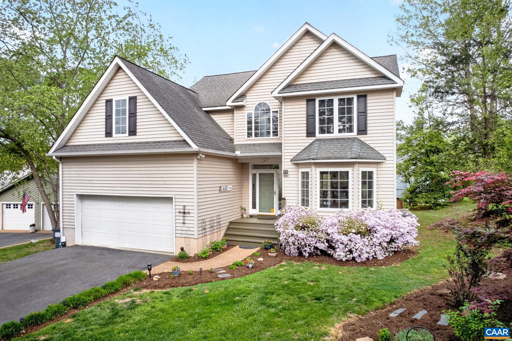 LAKE MONTICELLO - Residential