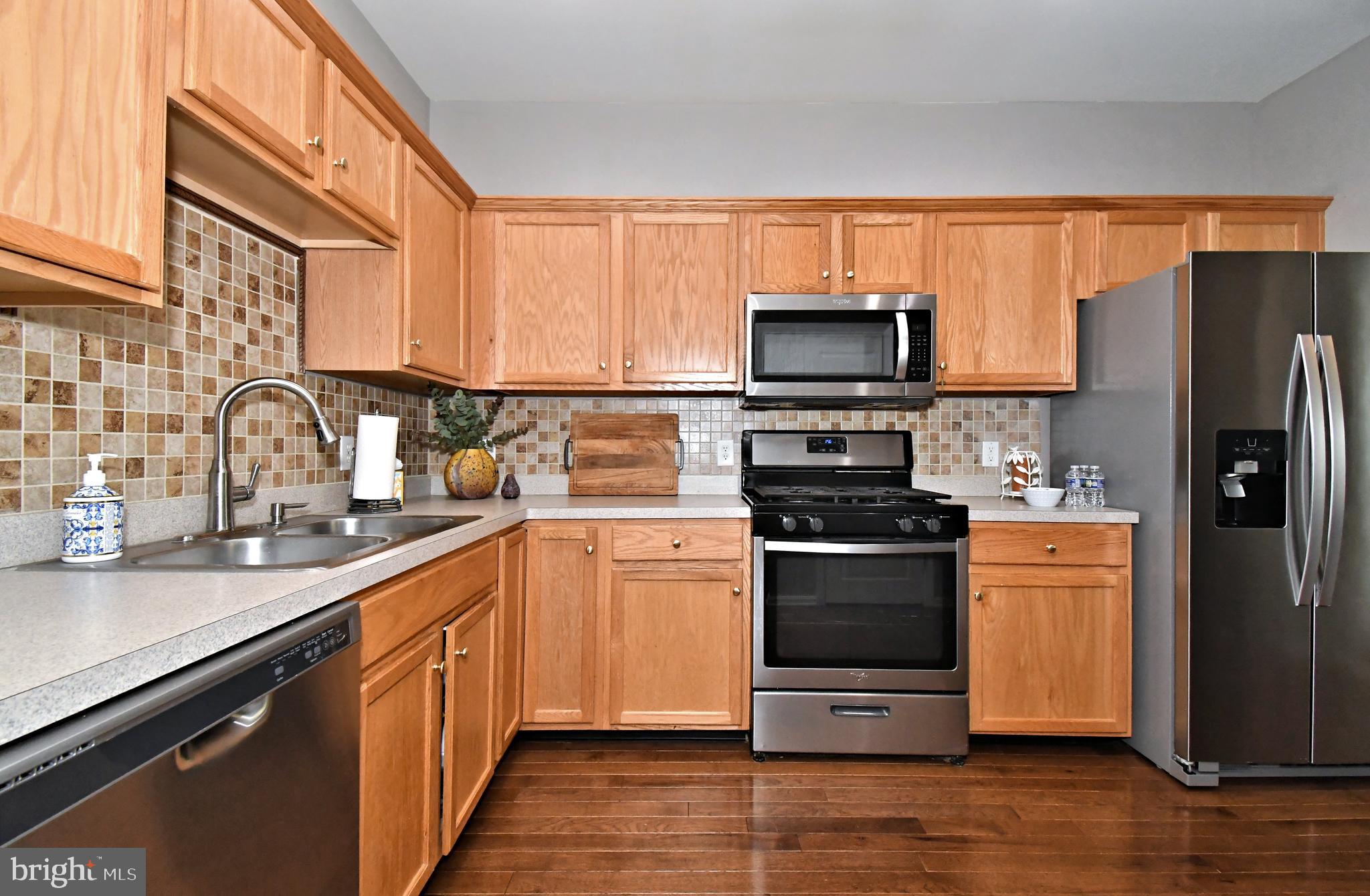 LONGFORD CROSSING - Residential