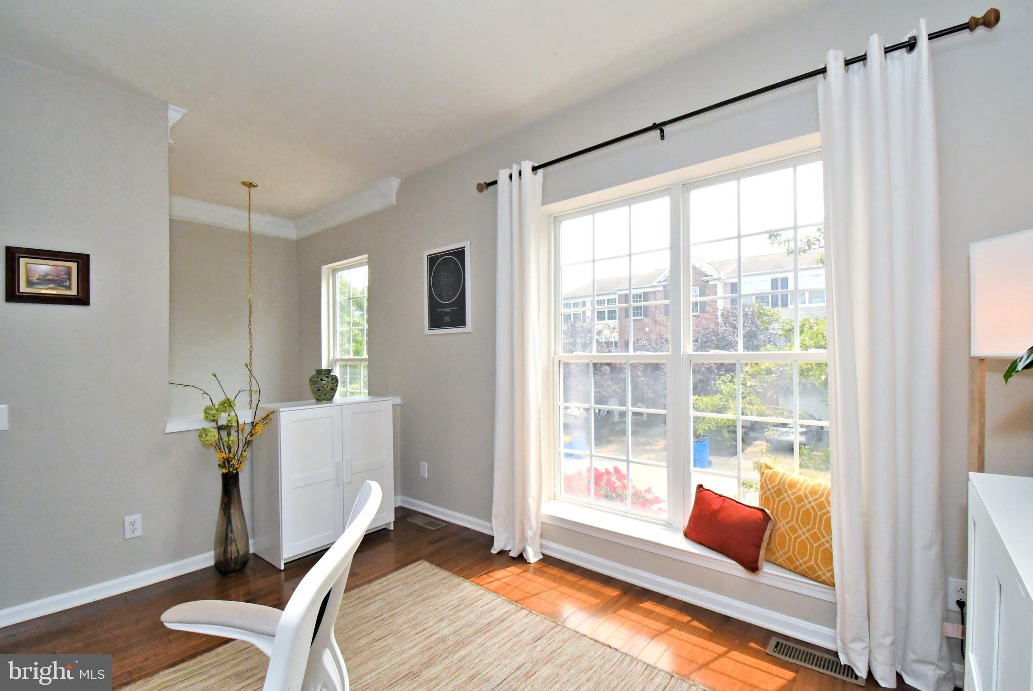 LONGFORD CROSSING - Residential