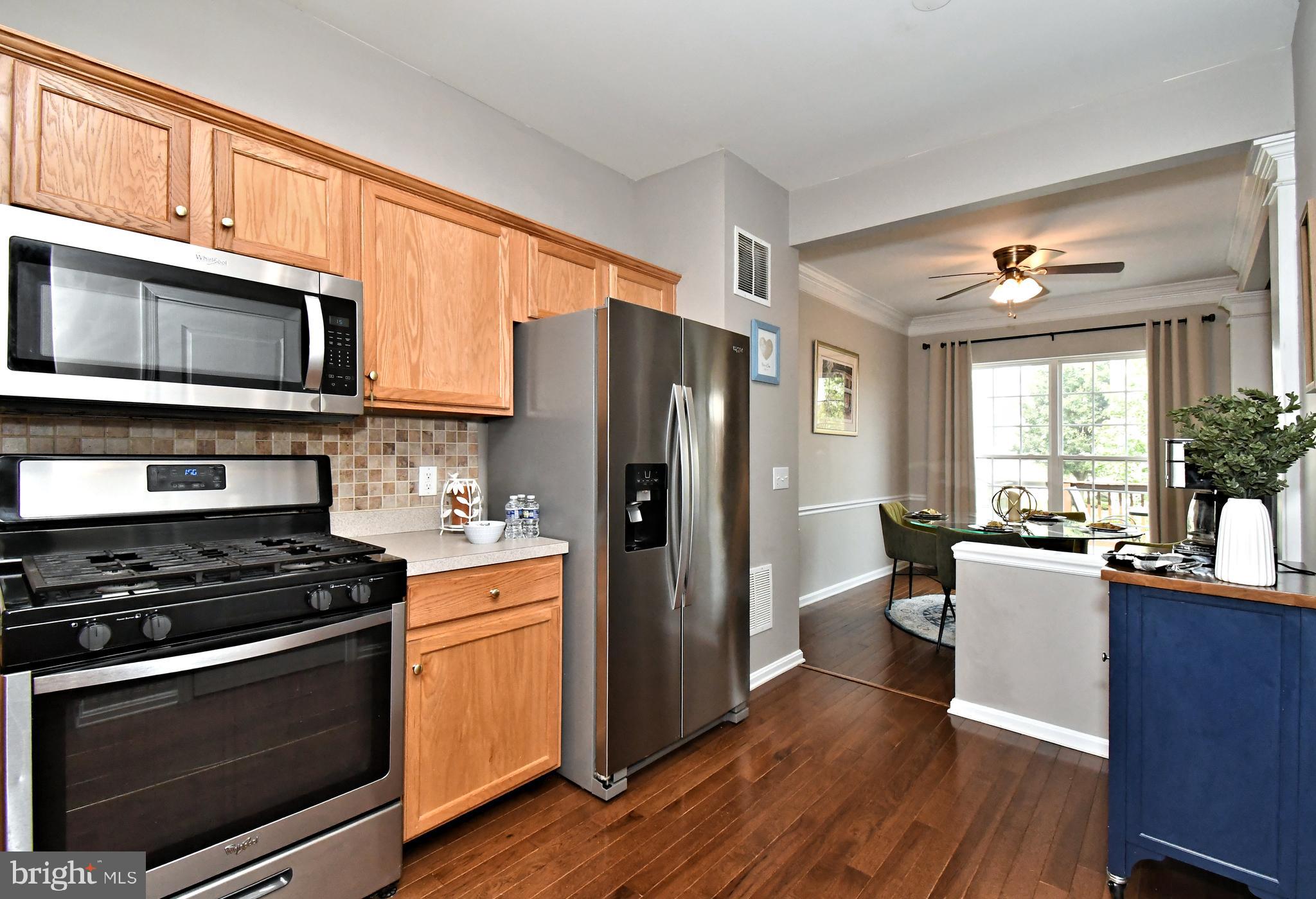 LONGFORD CROSSING - Residential