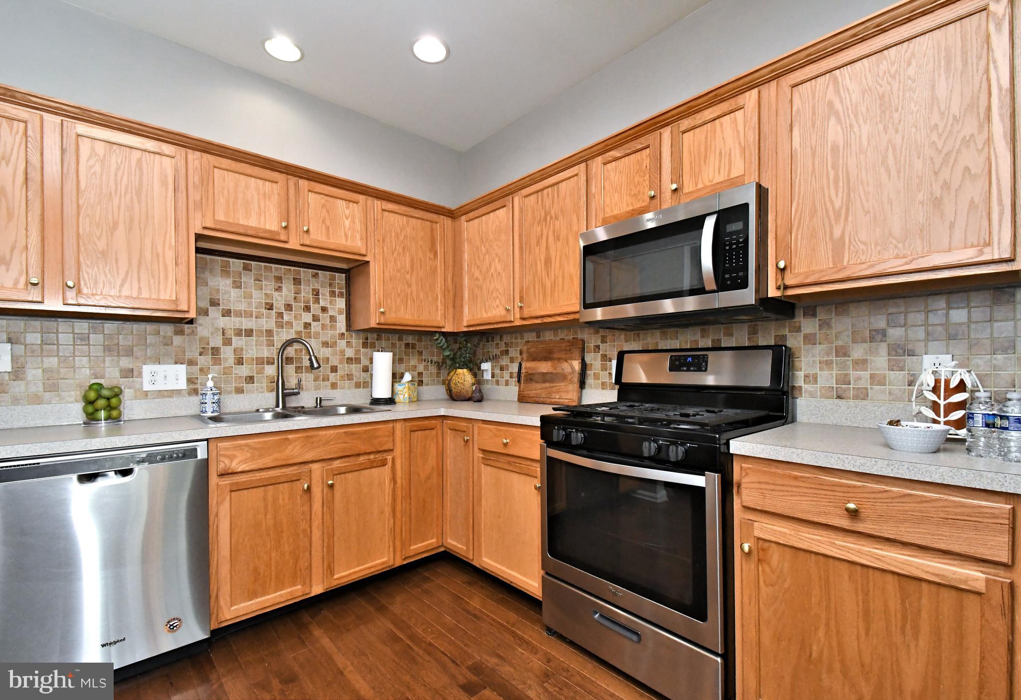 LONGFORD CROSSING - Residential