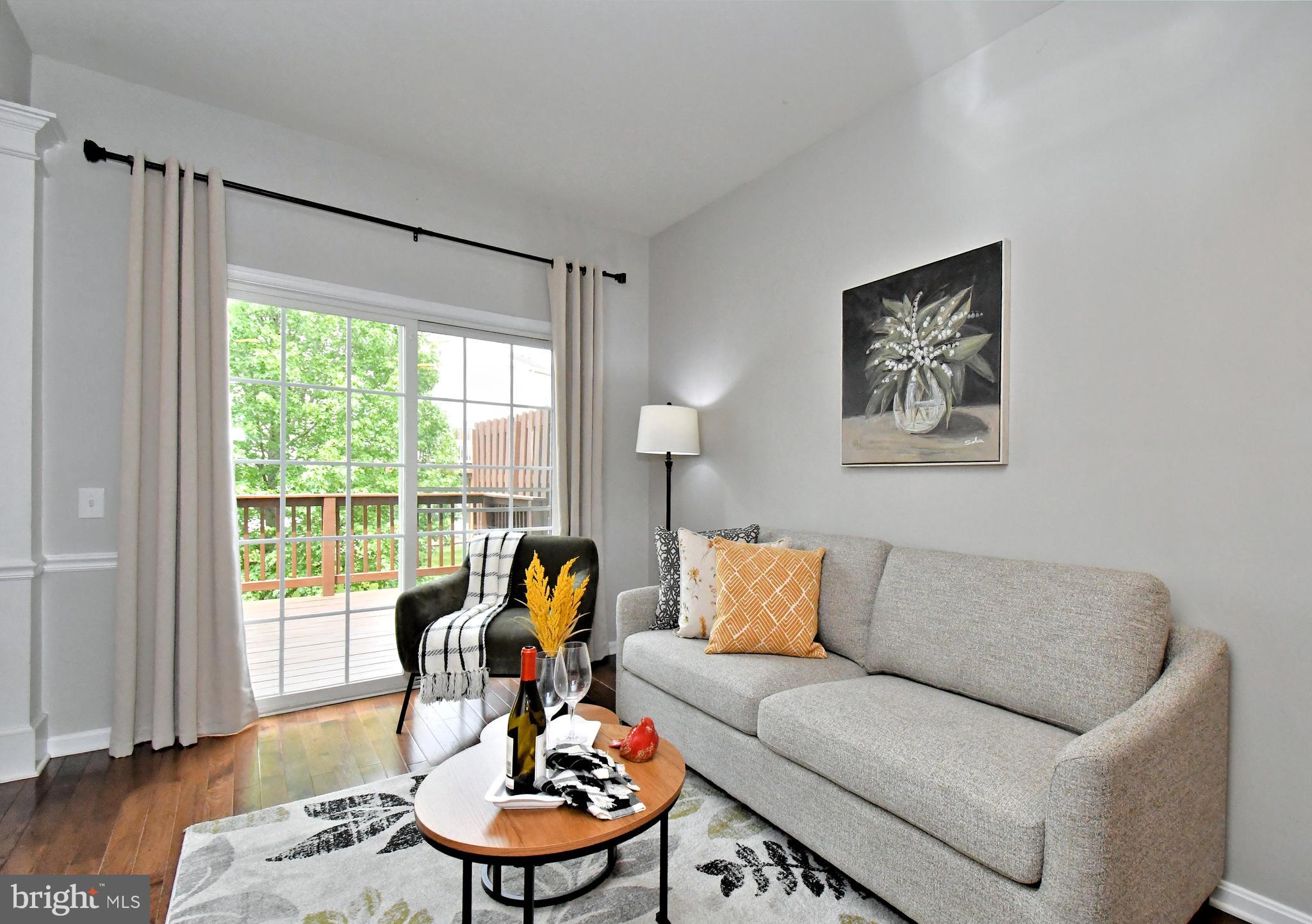 LONGFORD CROSSING - Residential
