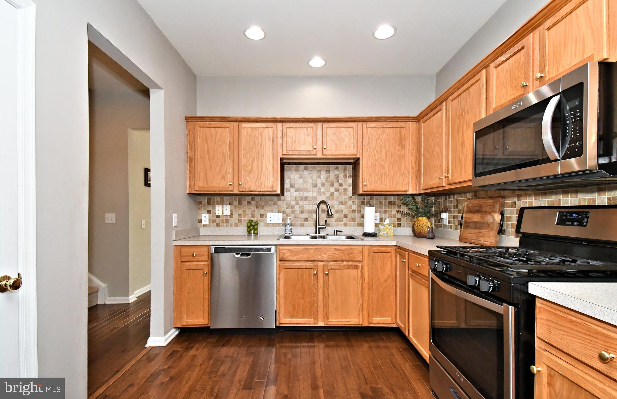 LONGFORD CROSSING - Residential