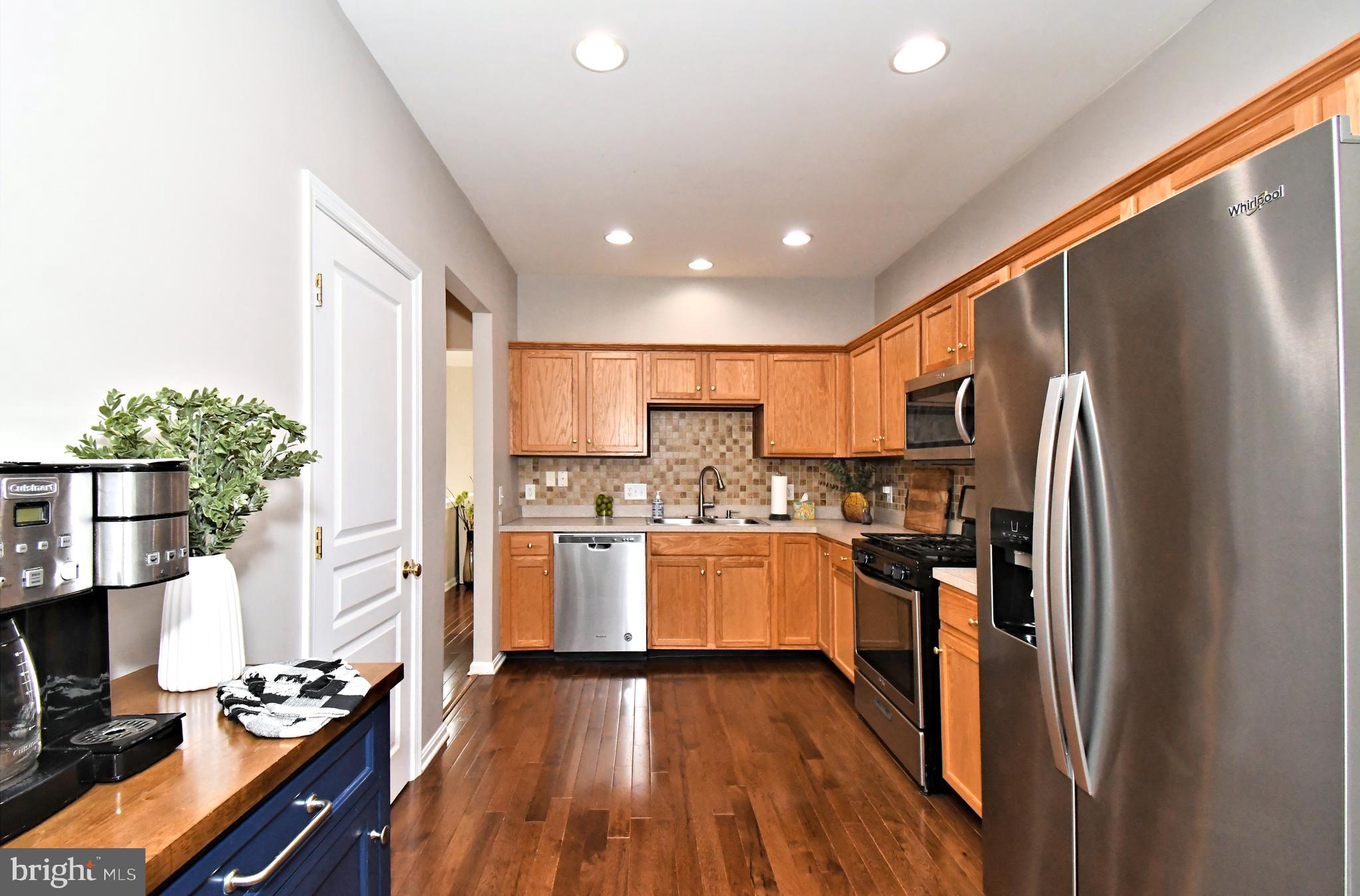 LONGFORD CROSSING - Residential