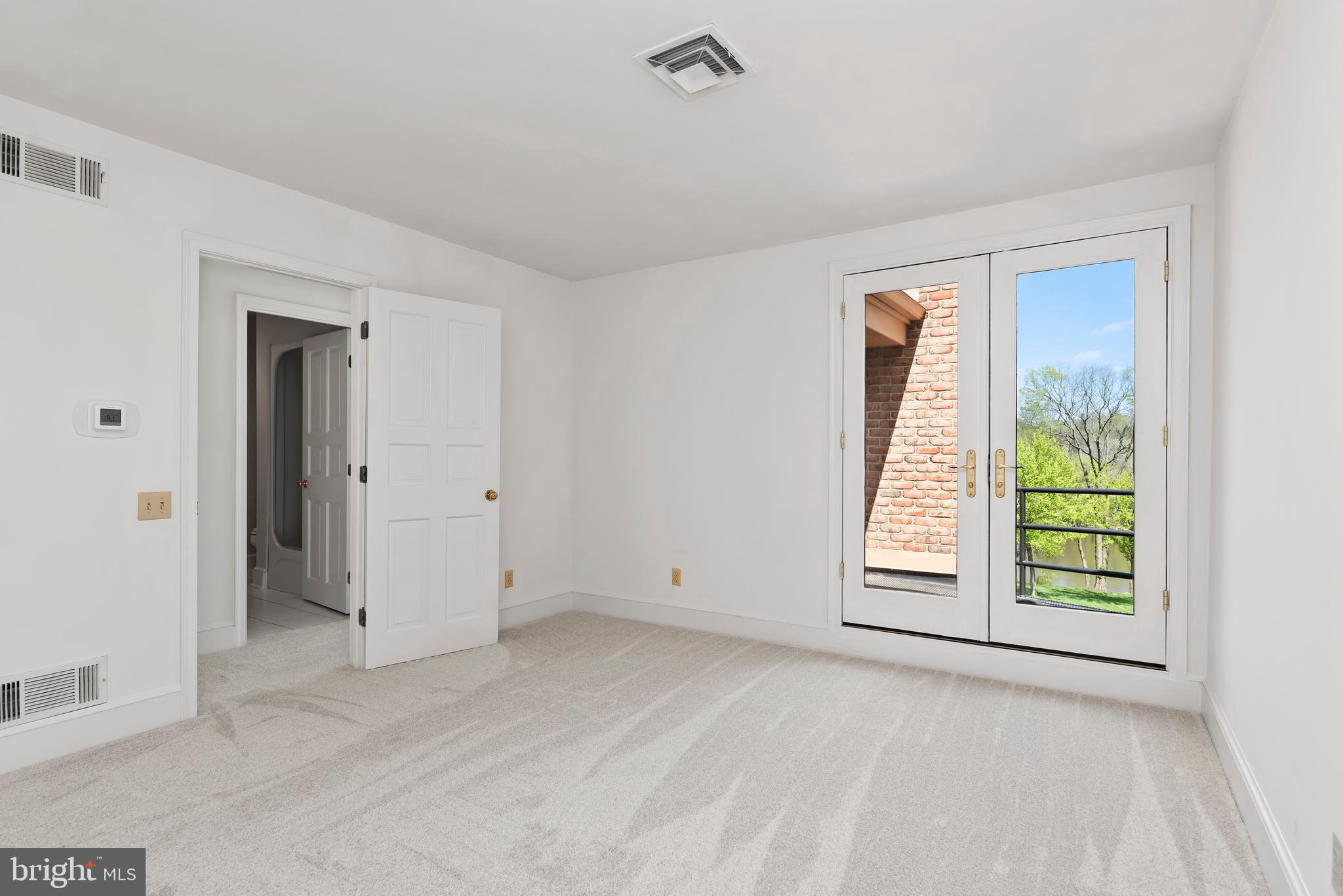 POINT RIDGE FARMS - Residential