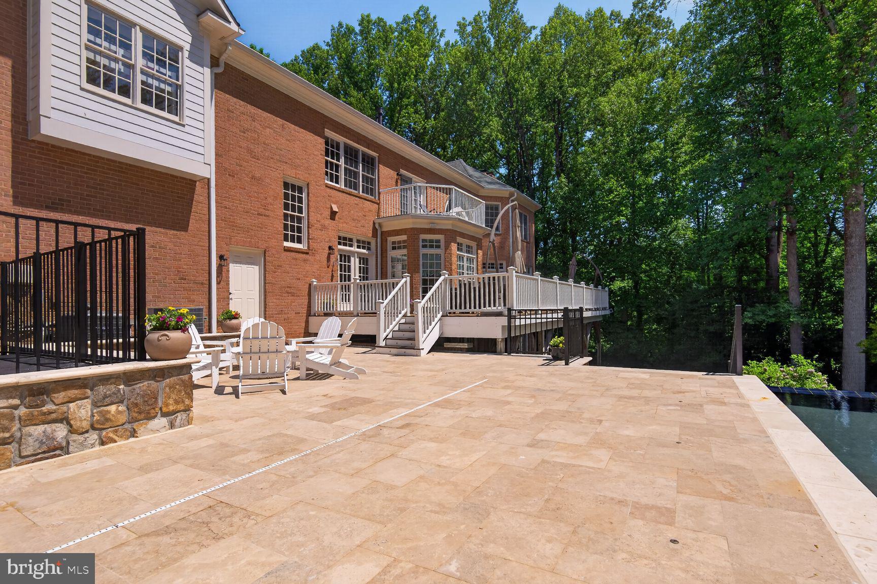 OAKTON - Residential