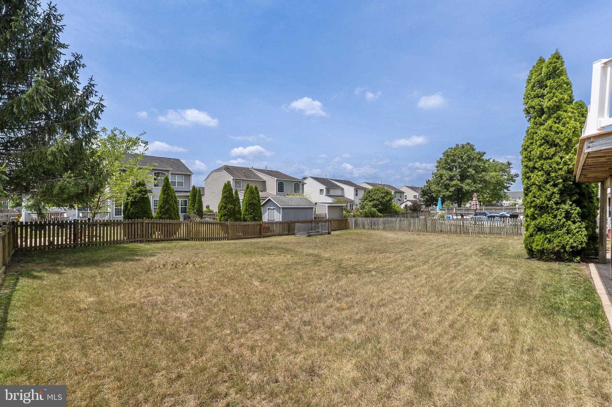 SUN MEADOW - Residential