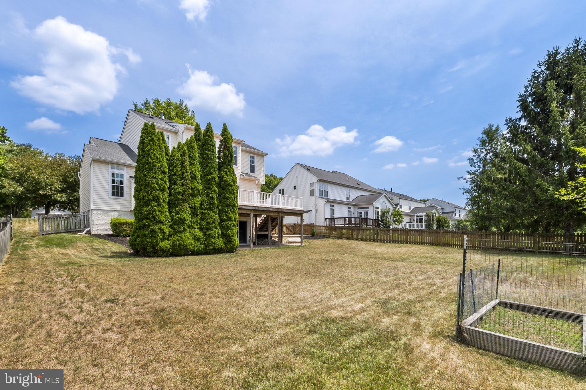 SUN MEADOW - Residential
