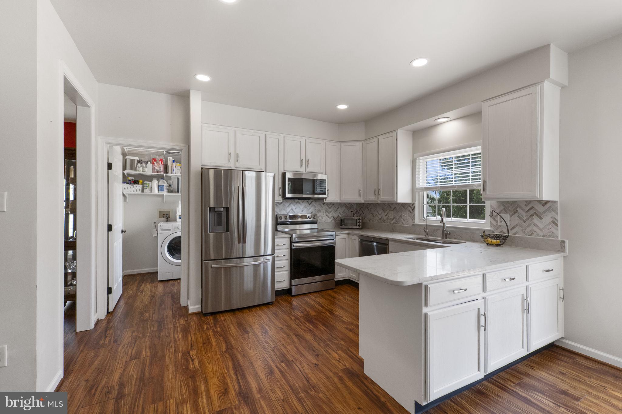 SUN MEADOW - Residential