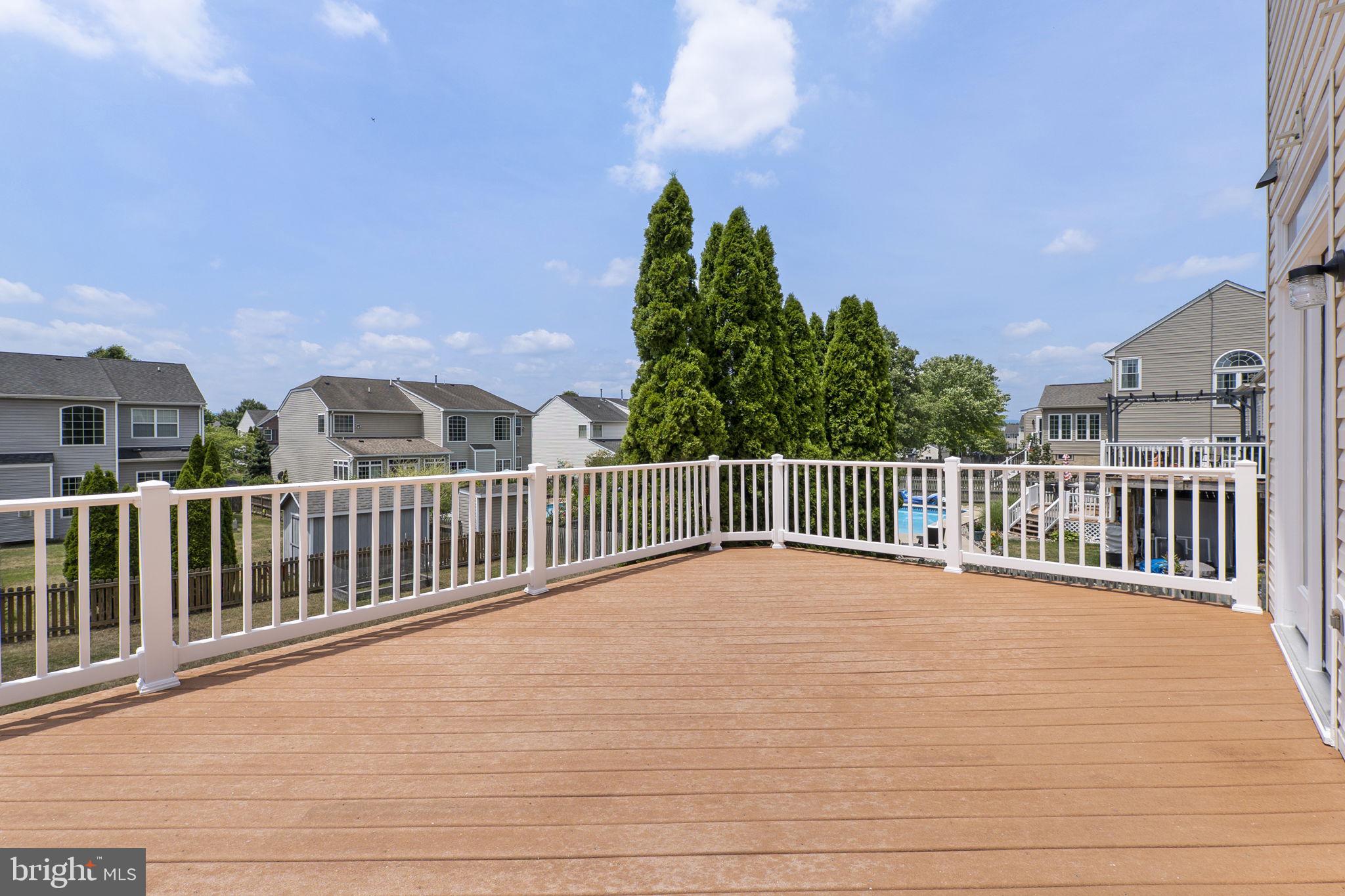 SUN MEADOW - Residential