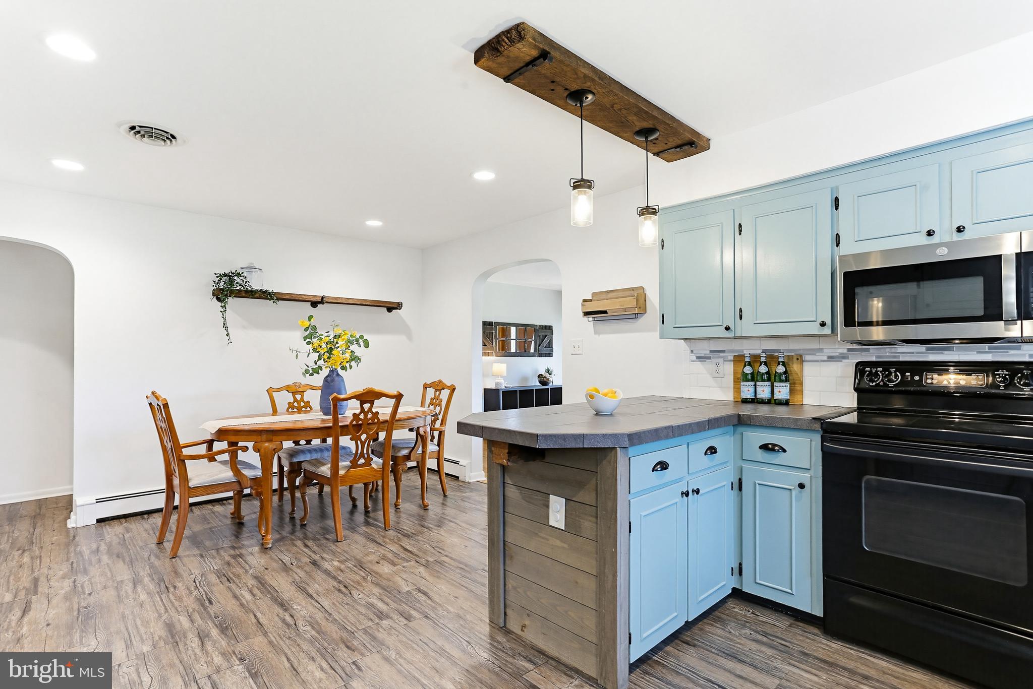 HAMPSTEAD HEIGHTS - Residential