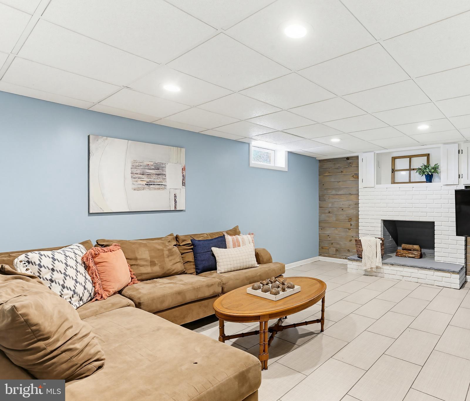 HAMPSTEAD HEIGHTS - Residential