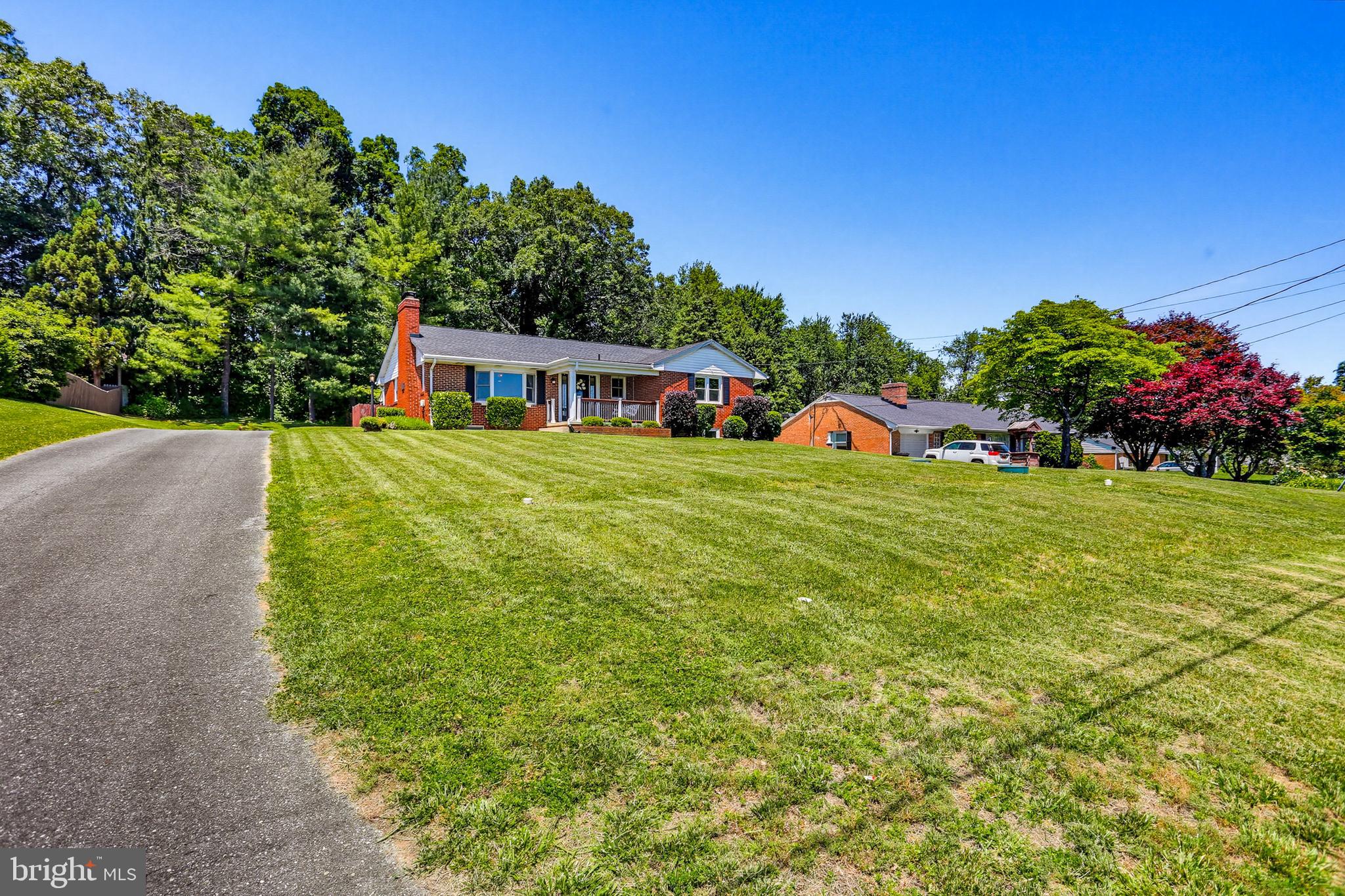 HAMPSTEAD HEIGHTS - Residential