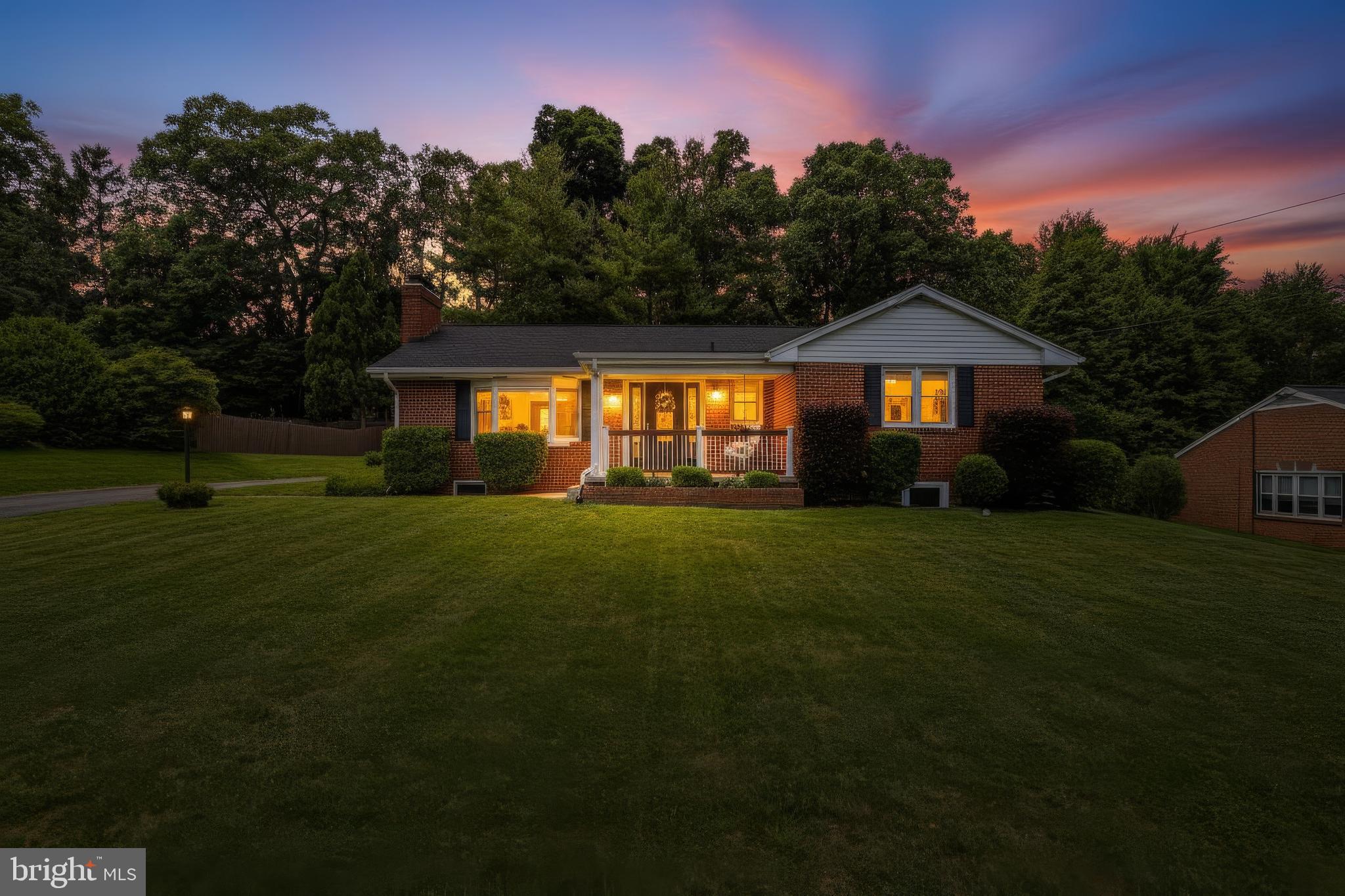 HAMPSTEAD HEIGHTS - Residential