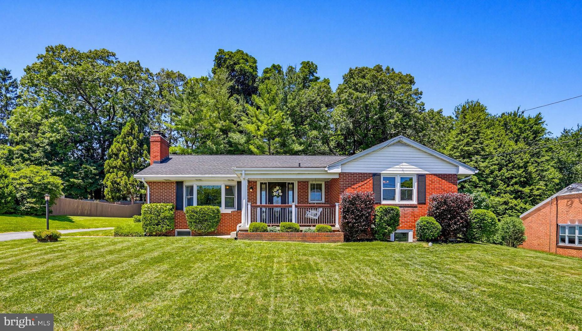 HAMPSTEAD HEIGHTS - Residential