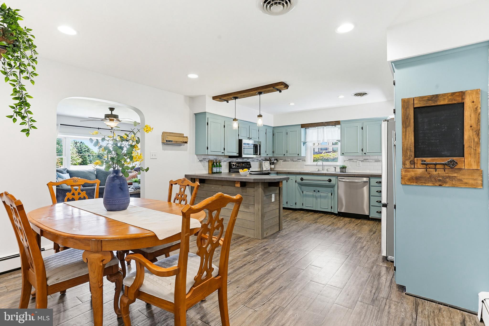 HAMPSTEAD HEIGHTS - Residential