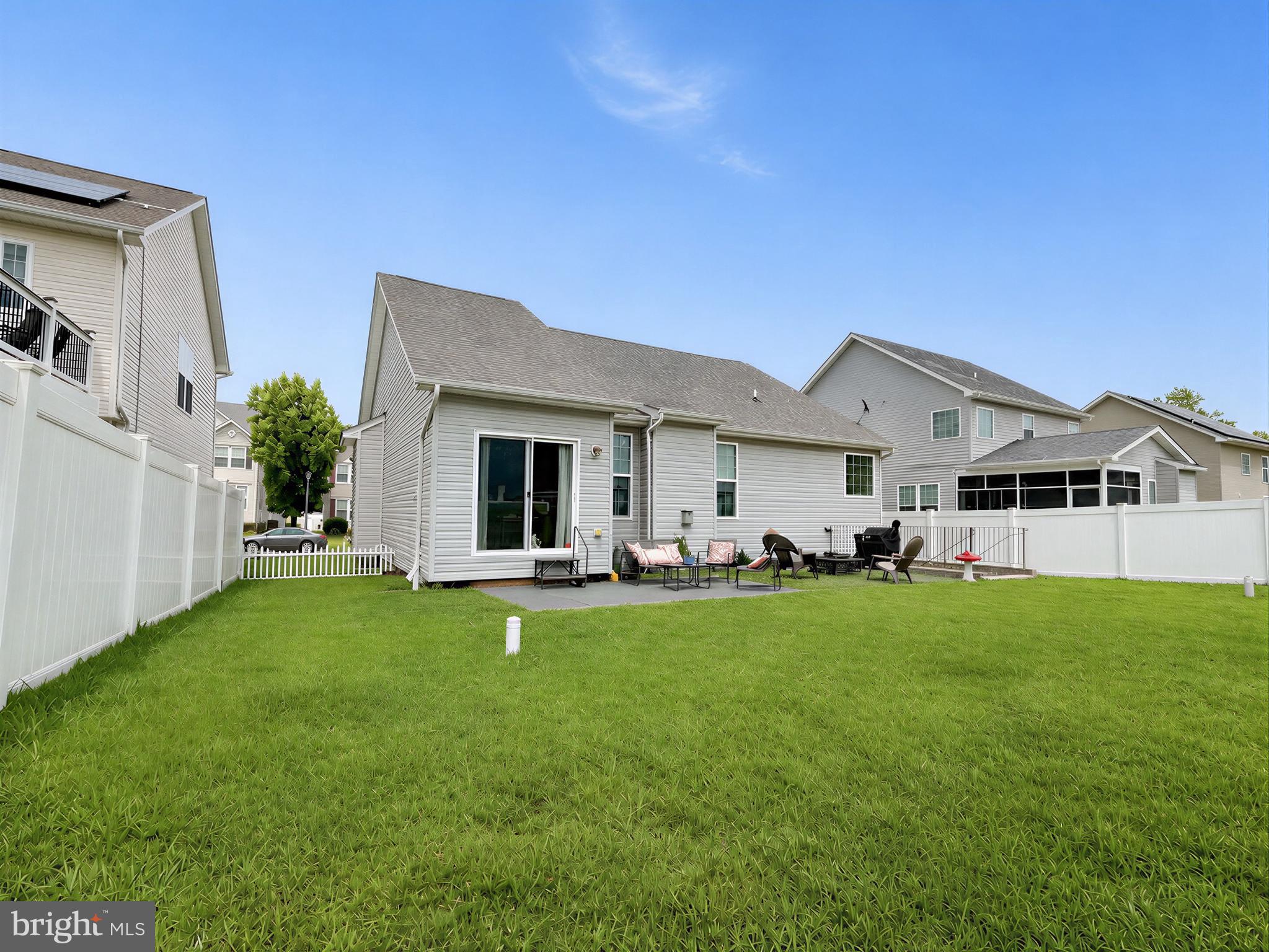 CLEMENTS POINTE - Residential