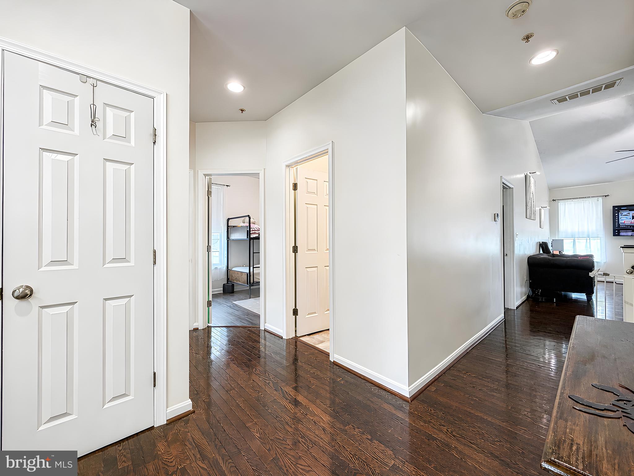 CLEMENTS POINTE - Residential
