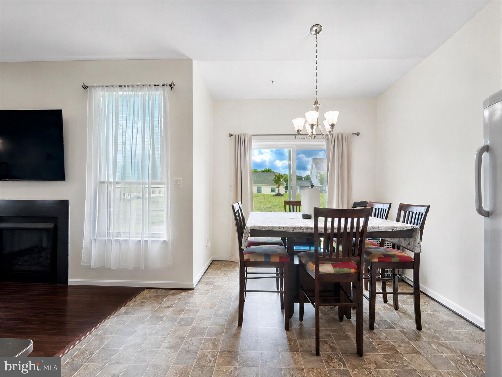 CLEMENTS POINTE - Residential