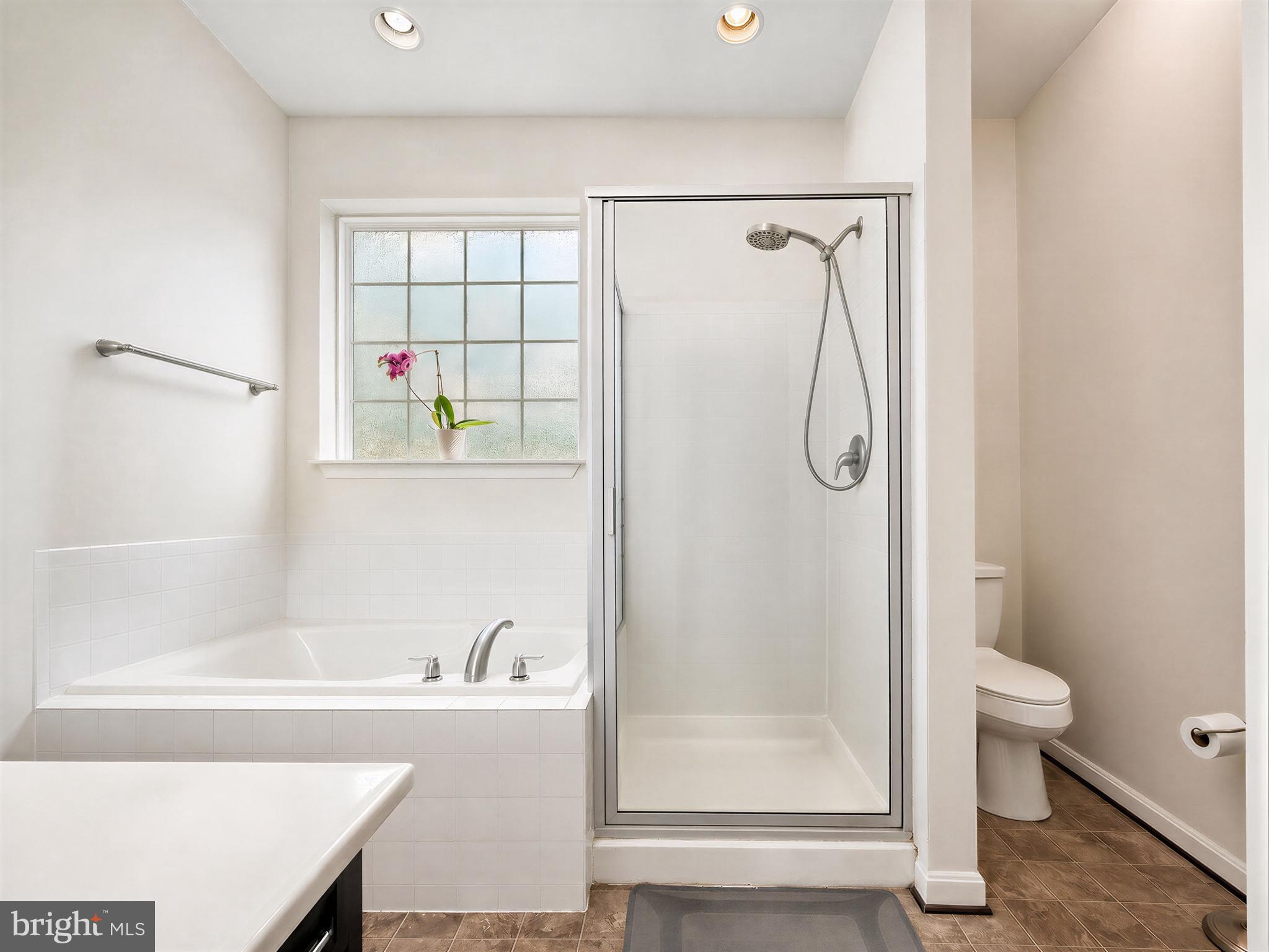 CLEMENTS POINTE - Residential