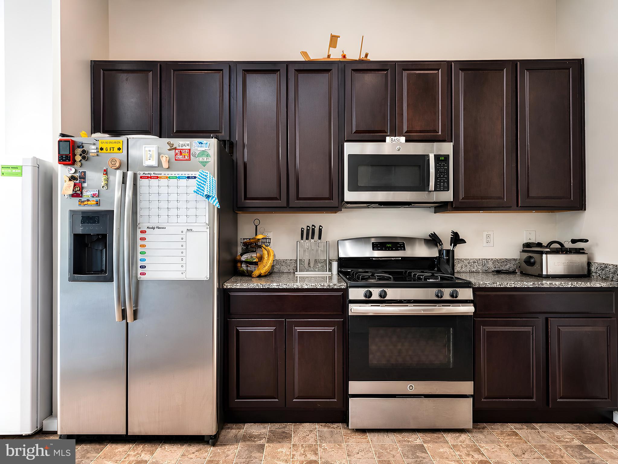 CLEMENTS POINTE - Residential
