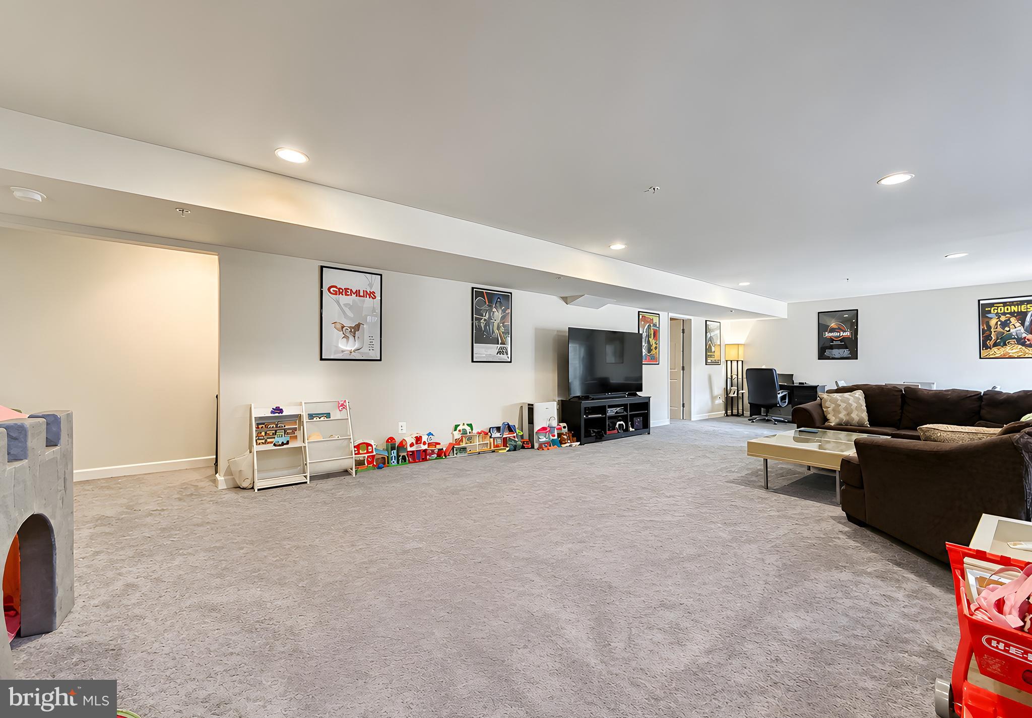 CLEMENTS POINTE - Residential