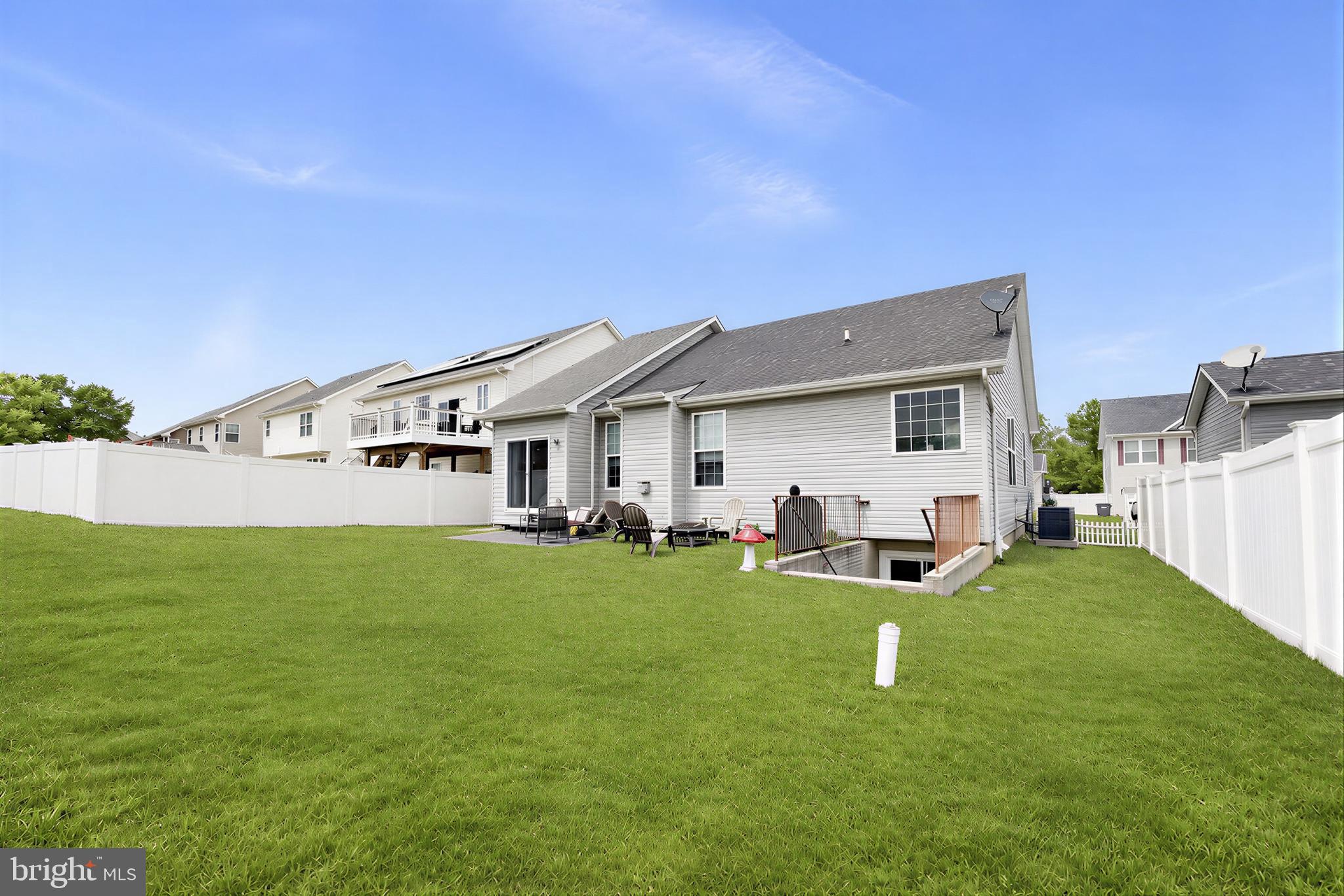 CLEMENTS POINTE - Residential