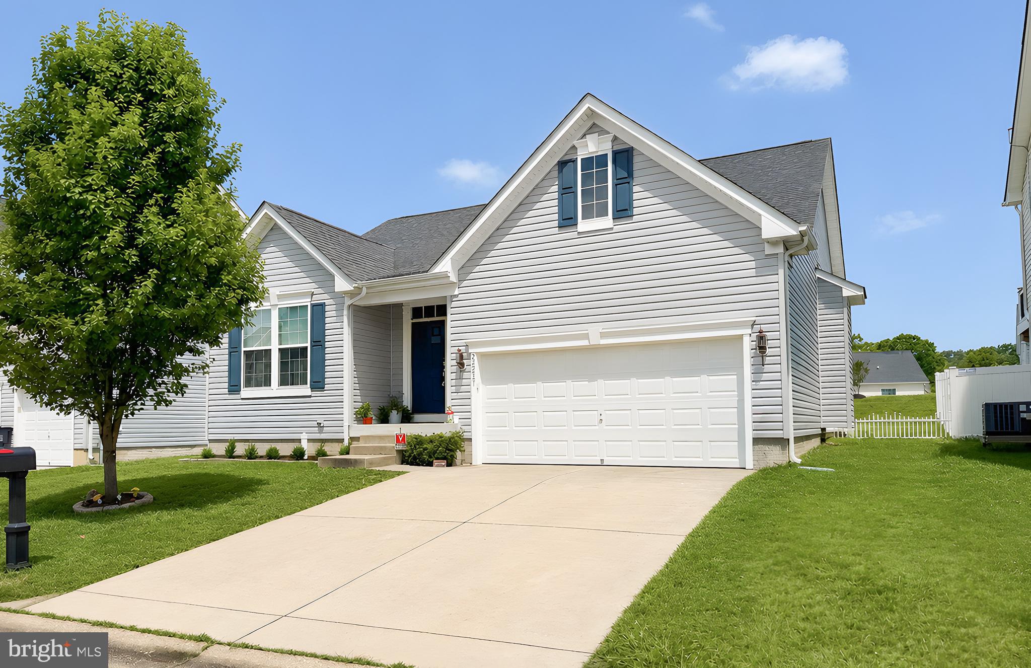 CLEMENTS POINTE - Residential