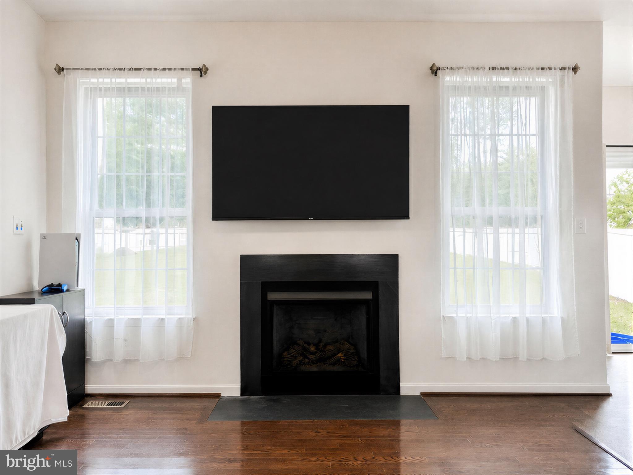 CLEMENTS POINTE - Residential