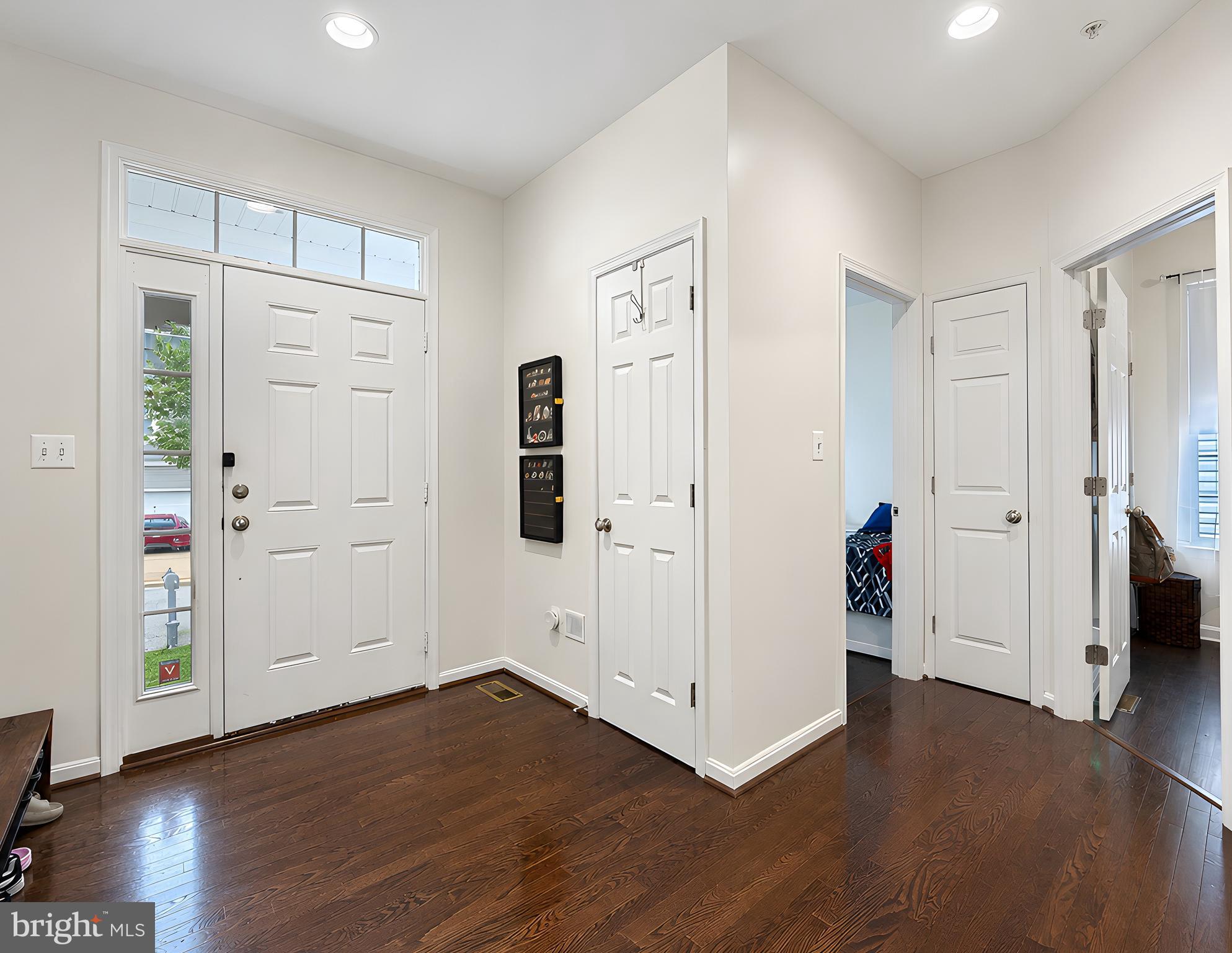 CLEMENTS POINTE - Residential