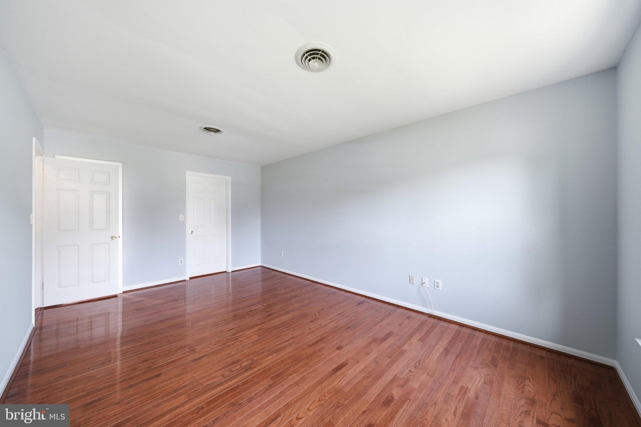 DULANY HILLS - Residential