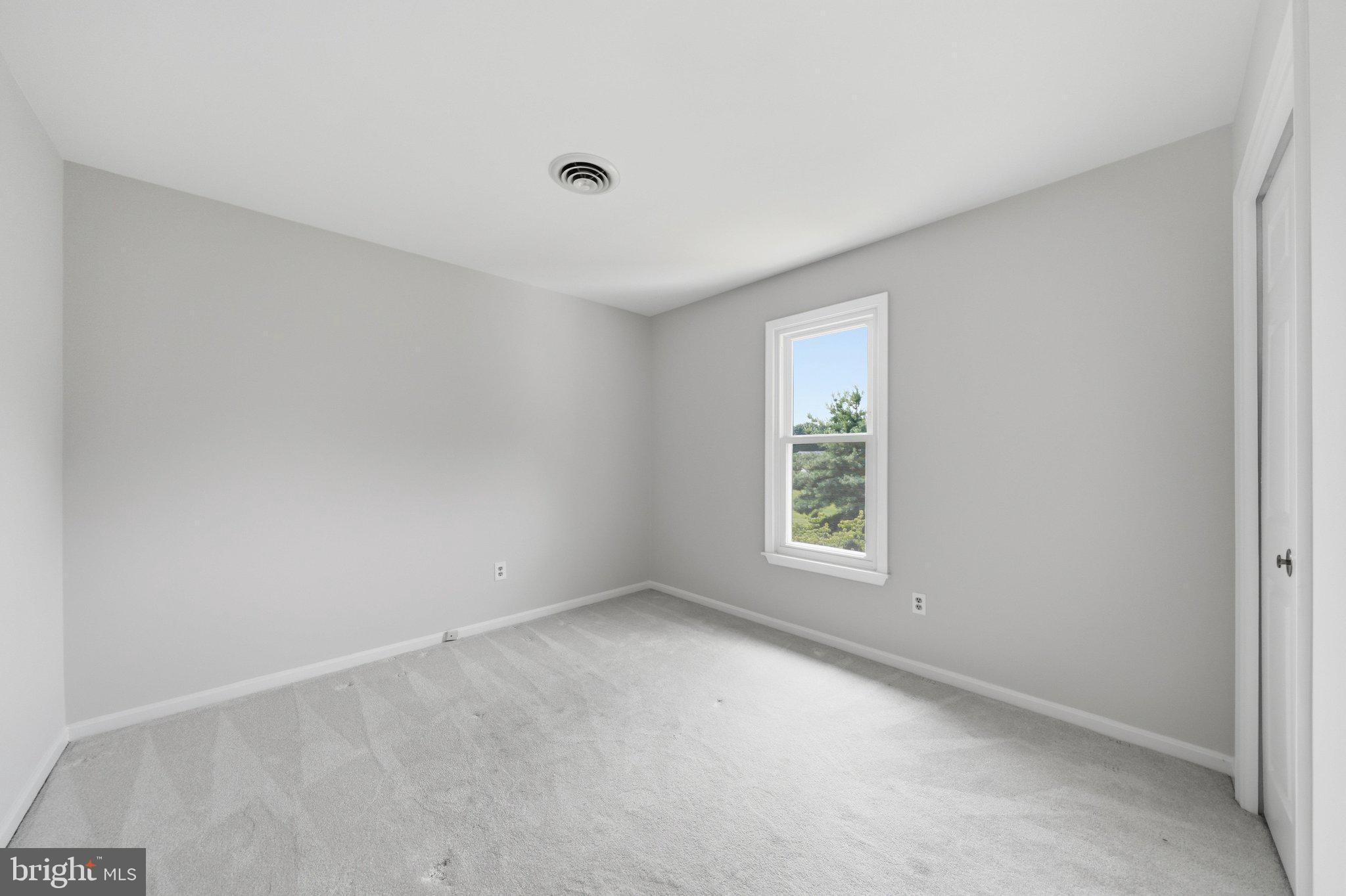 DULANY HILLS - Residential