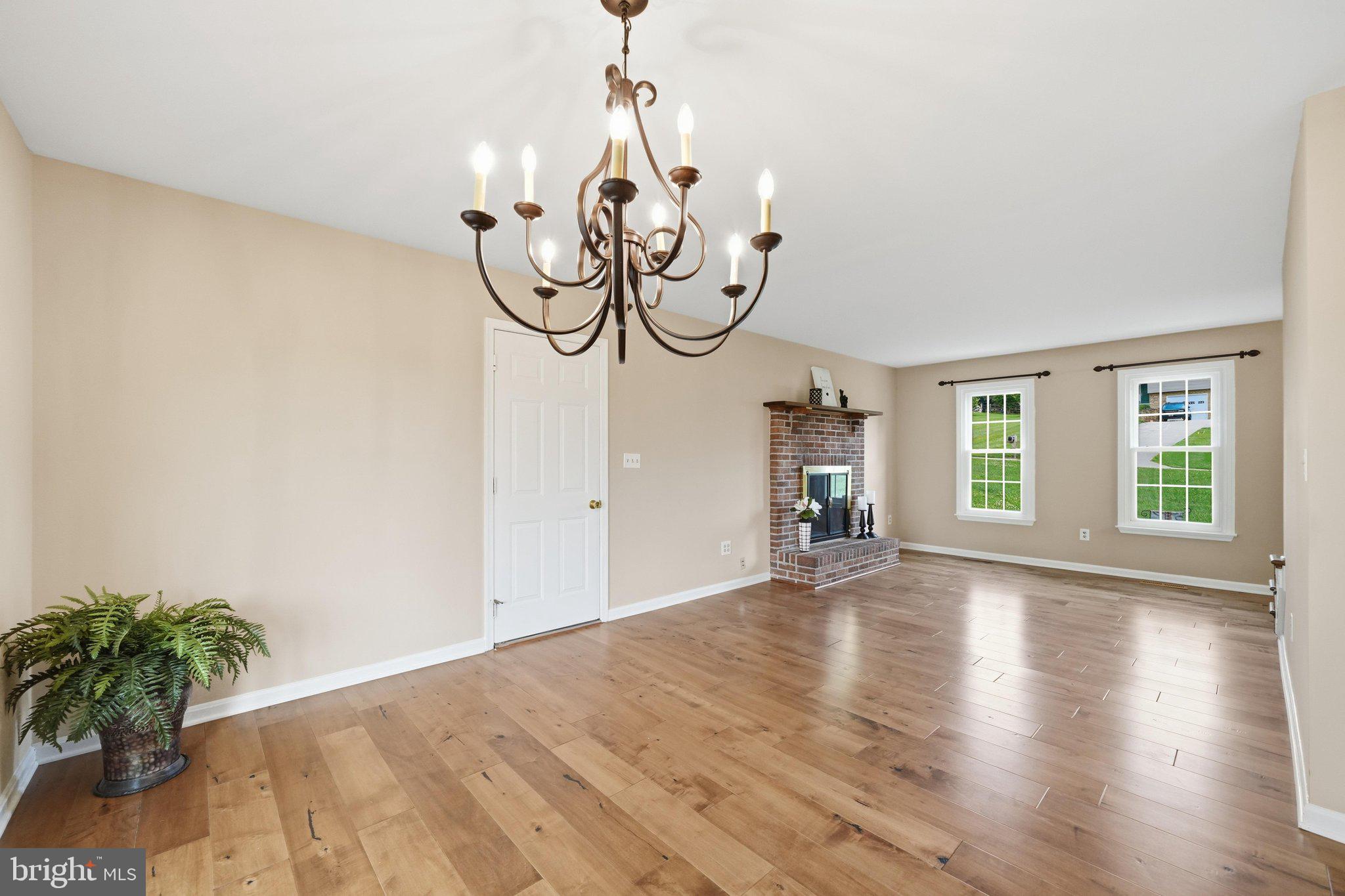 DULANY HILLS - Residential