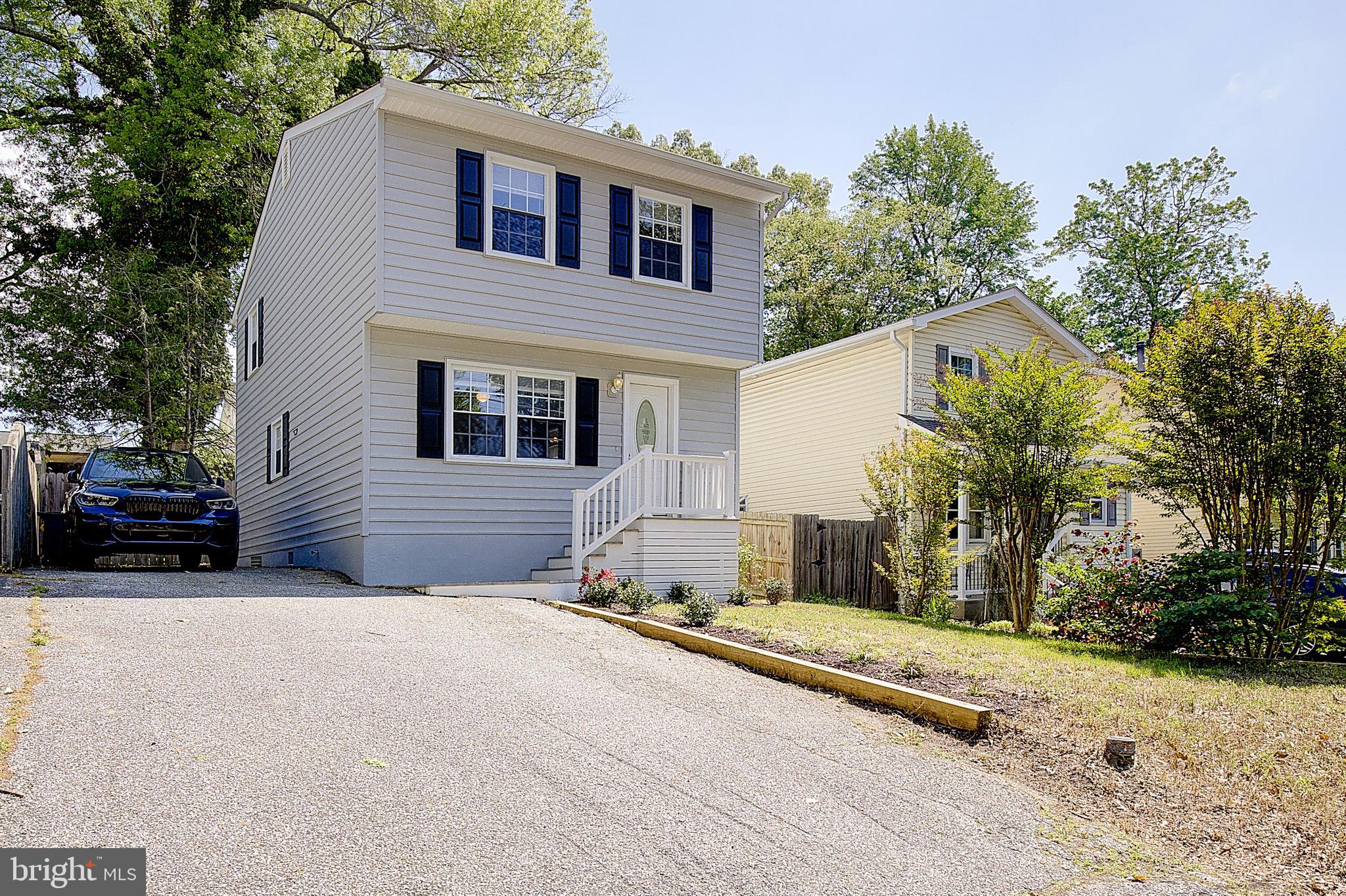 WOODLAND BEACH - Residential