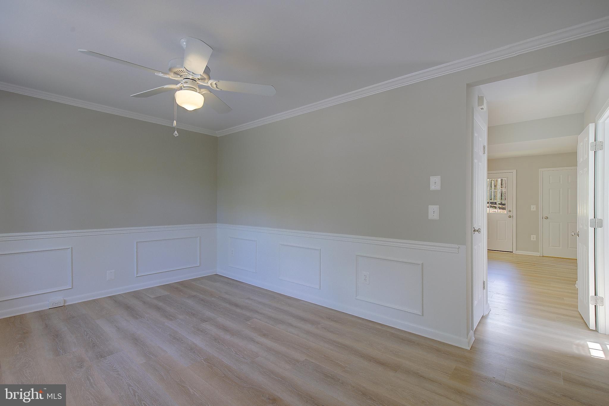 WOODLAND BEACH - Residential