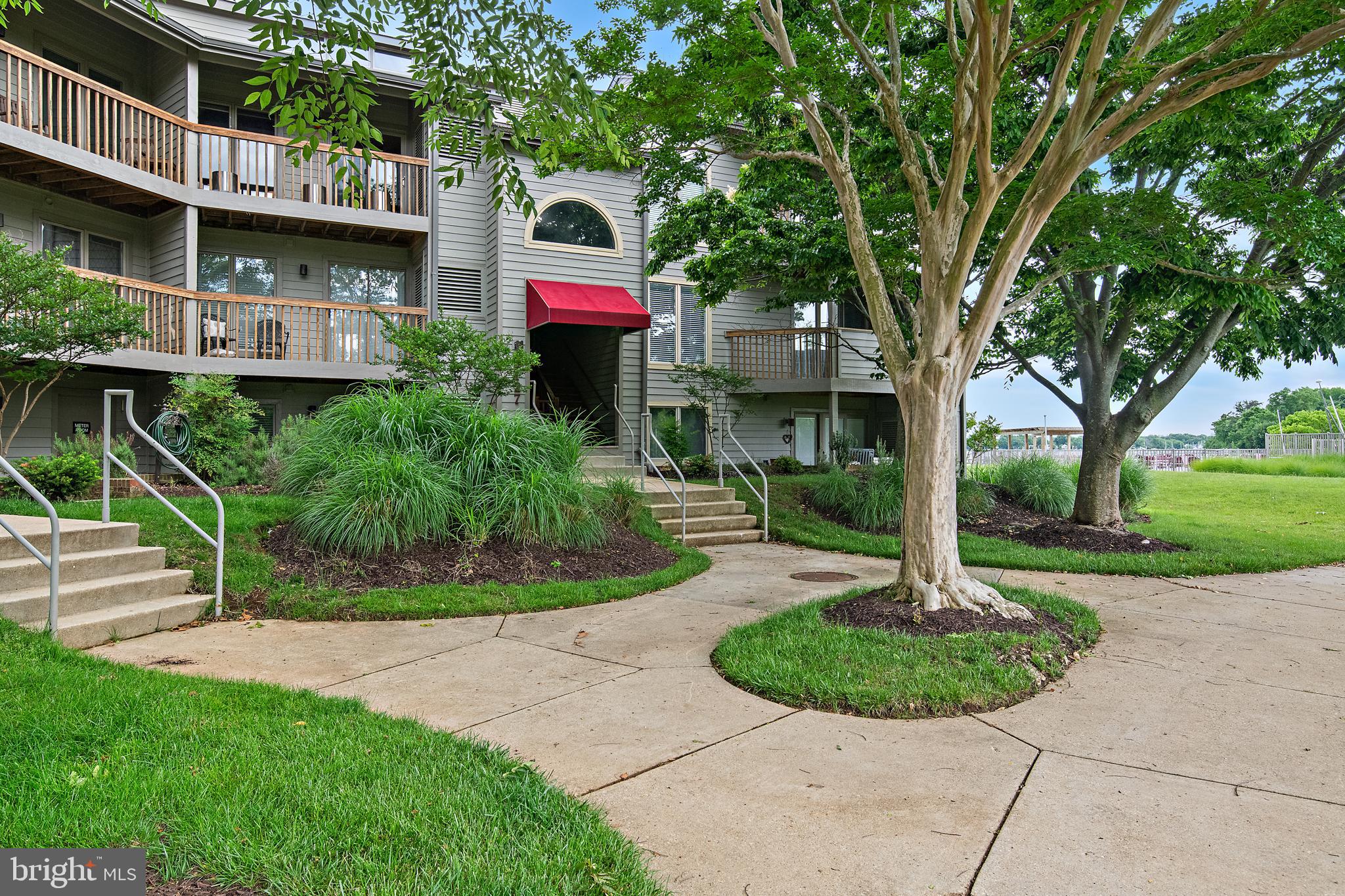 CHESAPEAKE HARBOUR - Residential