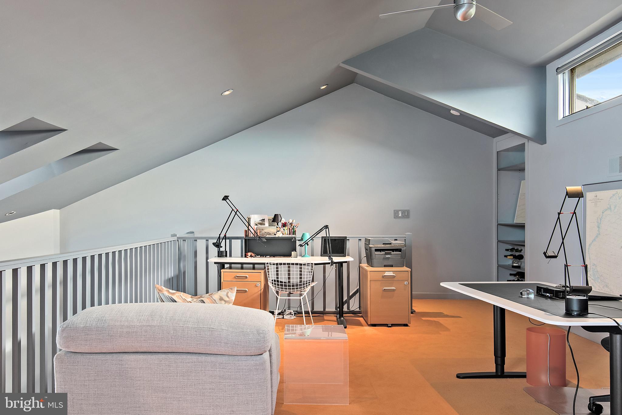 CHESAPEAKE HARBOUR - Residential