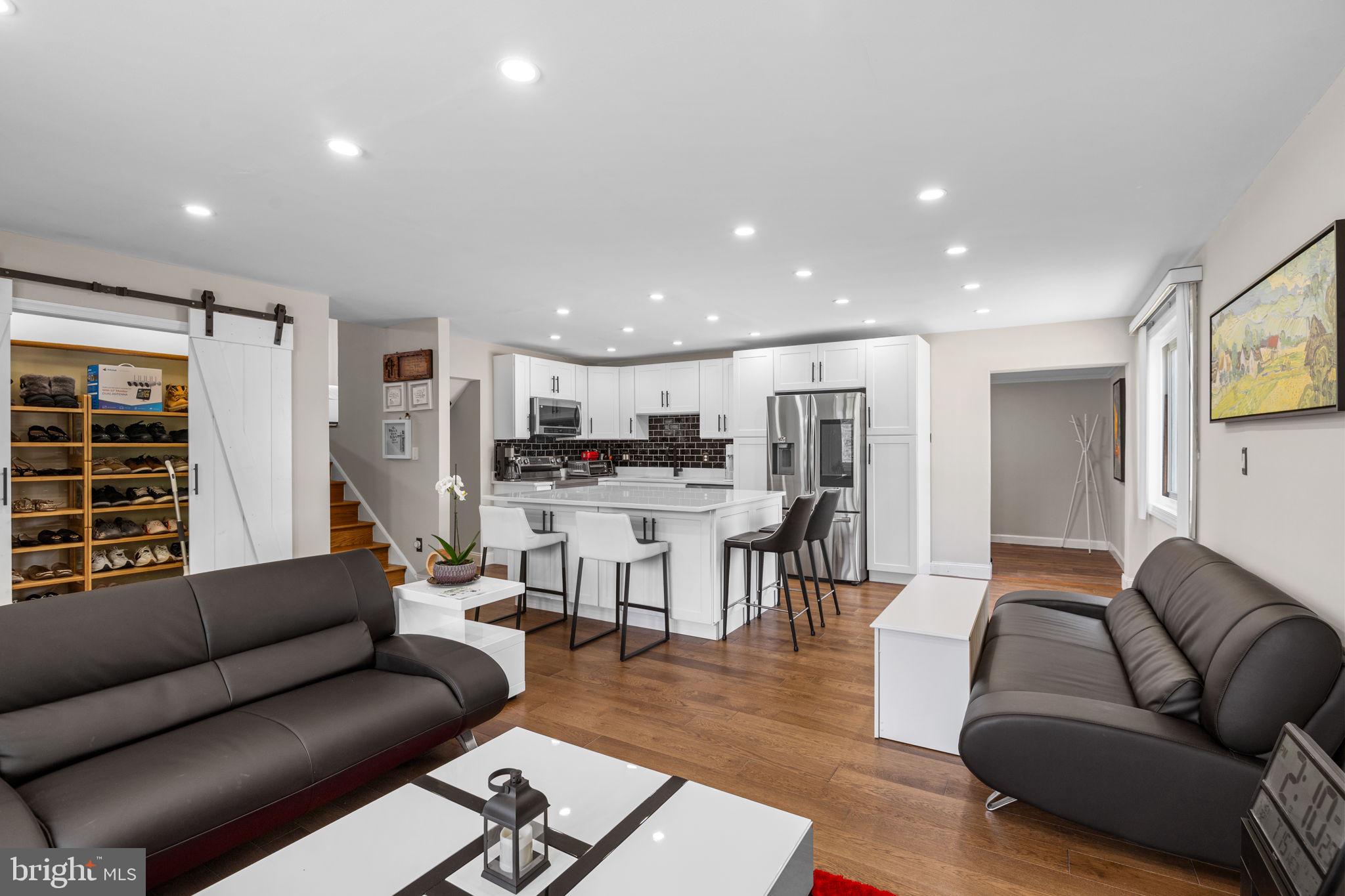 MUNROE GARDENS - Residential